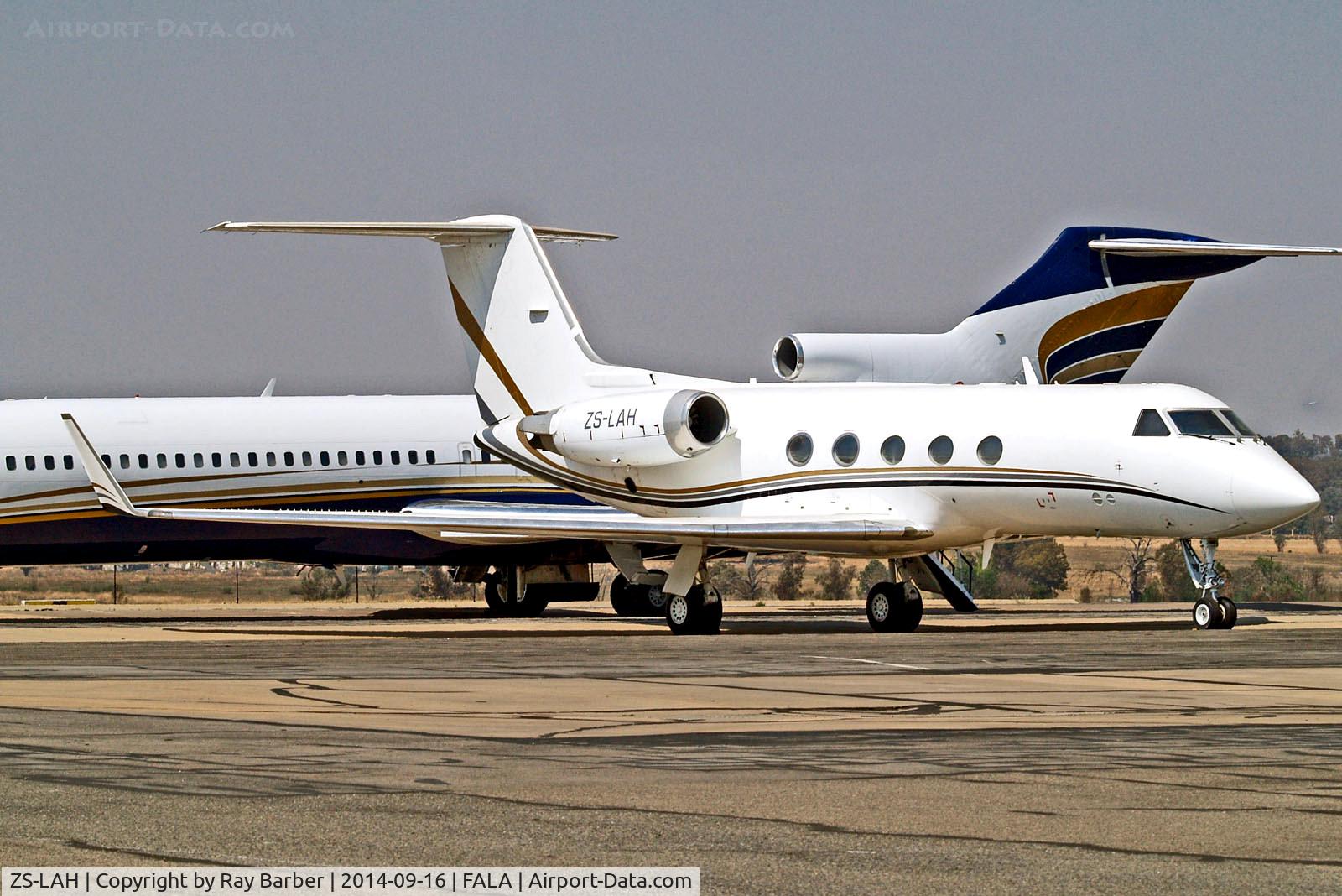 ZS-LAH, 1981 Gulfstream American G-1159A Gulfstream III Gulfstream III C/N 328, ZS-LAH   Gulfstream G3 [328] Lanseria~ZS 16/09/2014