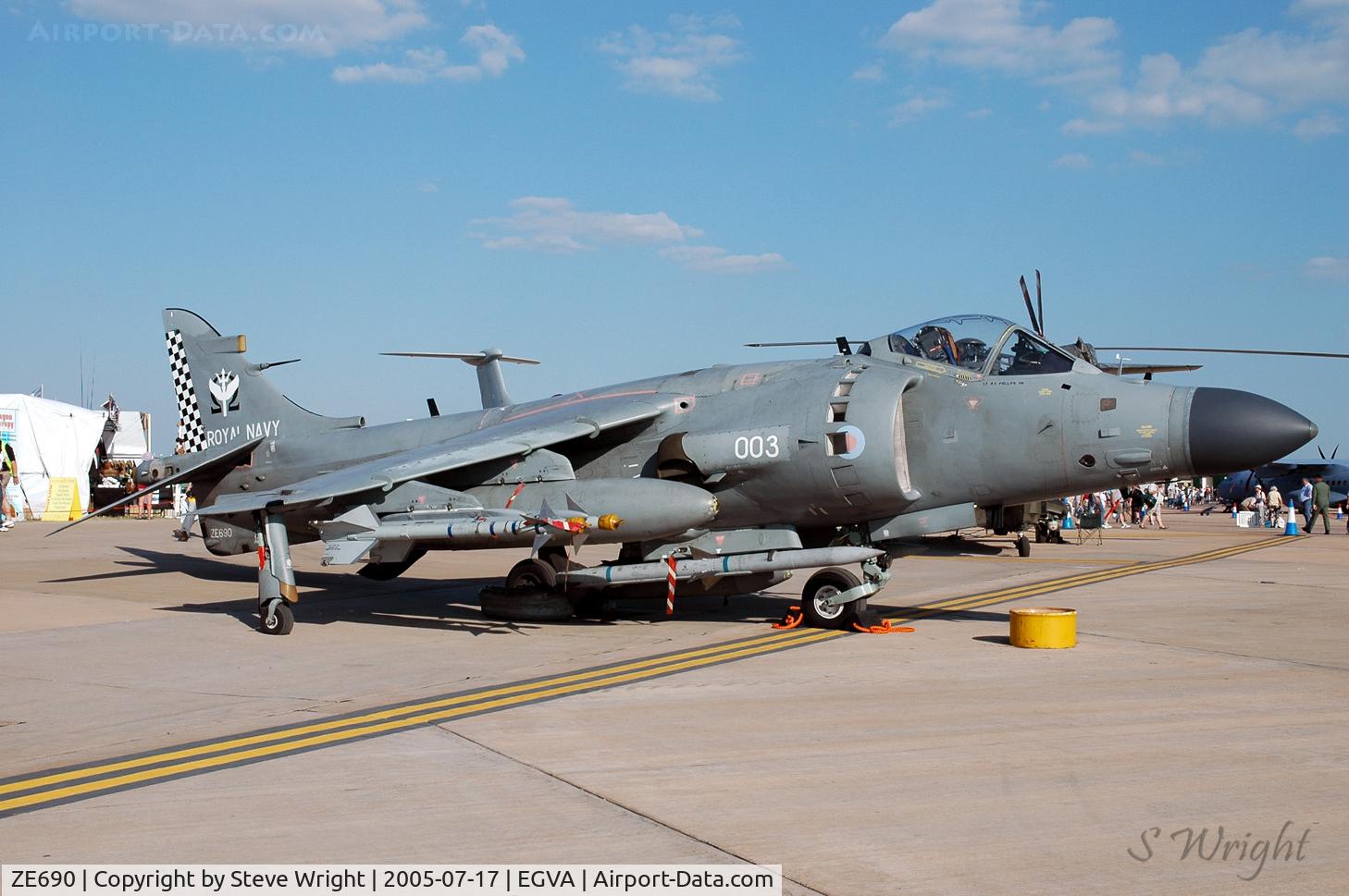 ZE690, British Aerospace Sea Harrier F/A.2 C/N B49/P12, RIAT 2005 RAF Fairford UK