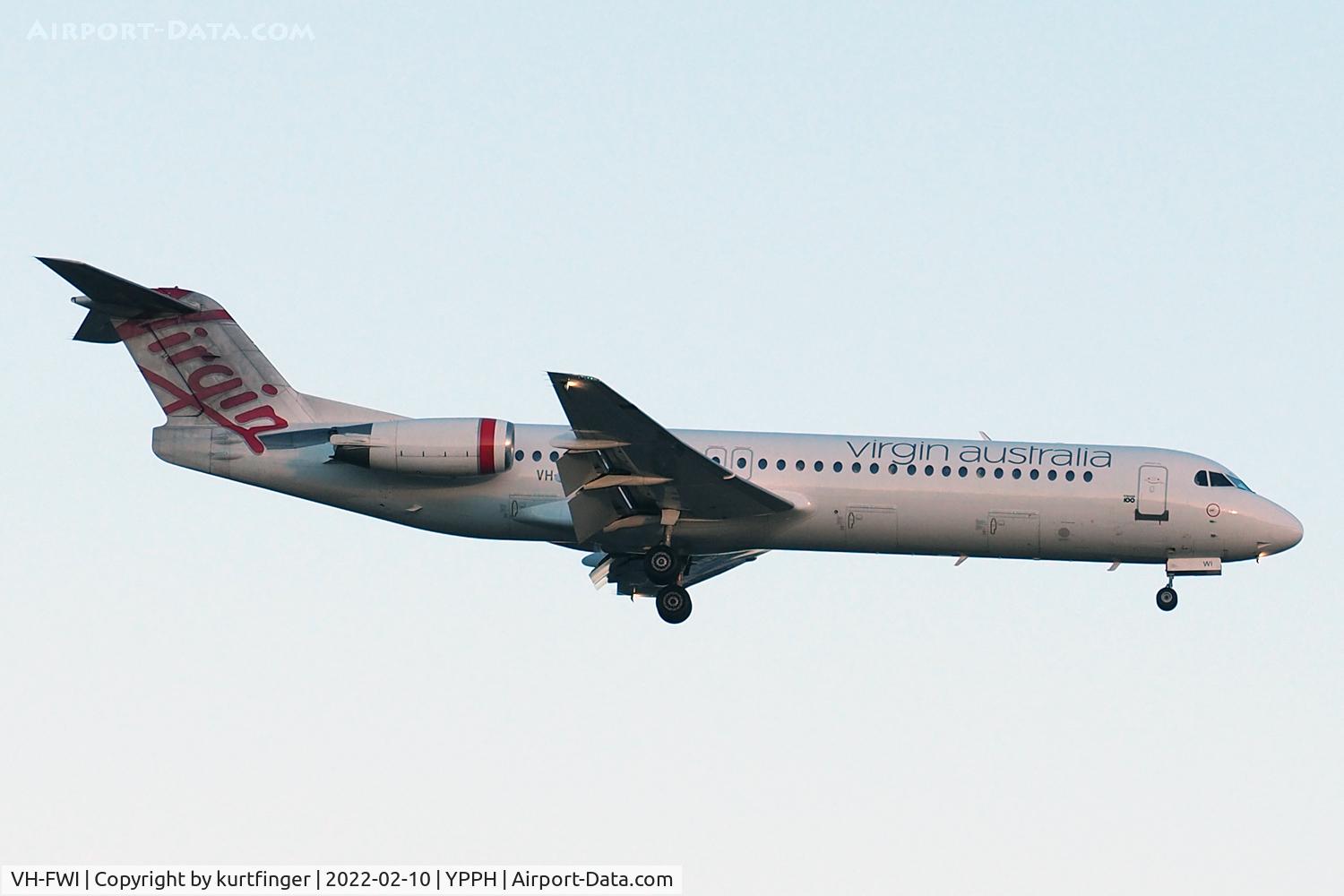 VH-FWI, 1990 Fokker 100 (F-28-0100) C/N 11318, Fokker F100 cn 11318. Virgin Regional VH-FWI name Bill's Bay rwy 21 YPPH 10 February 2022