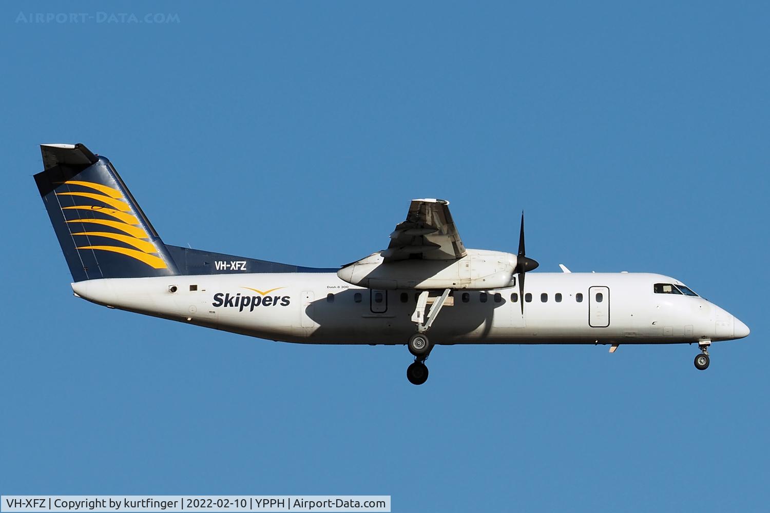 VH-XFZ, 1993 De Havilland Canada DHC-8-314 Dash 8 C/N 365, DHC-8-314 Dash 8 cn 365. Skippers VH-XFZ rwy 21 YPPH 10 February 2022