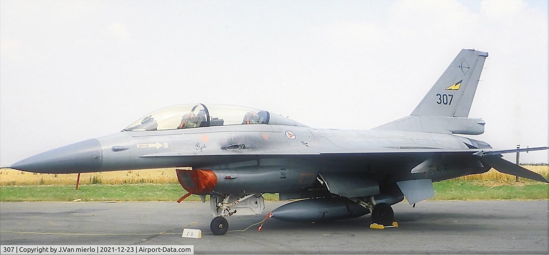 307, 1982 Fokker F-16B Fighting Falcon C/N 6L-7, Slide scan