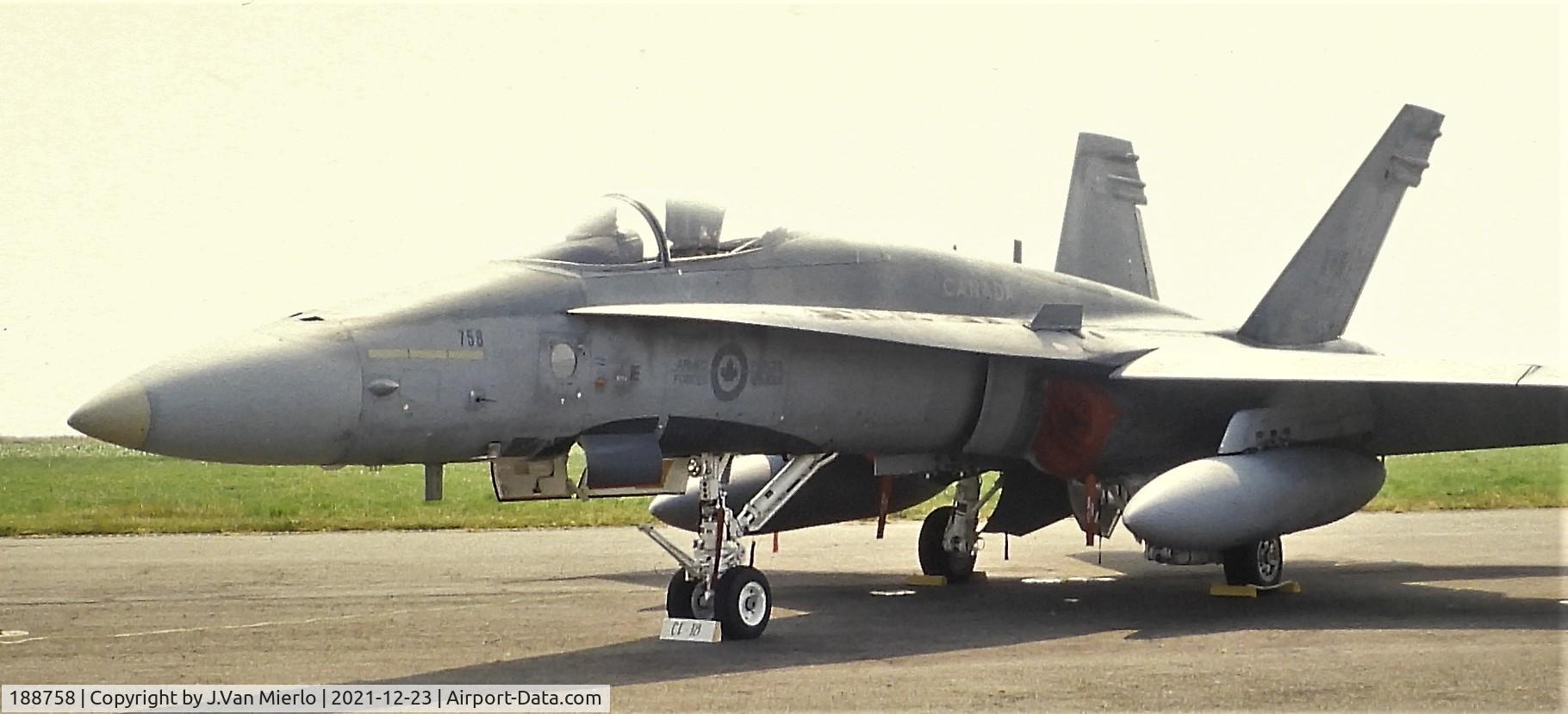188758, McDonnell Douglas CF-188A Hornet C/N 0401/A334, Slide scan Chièvres