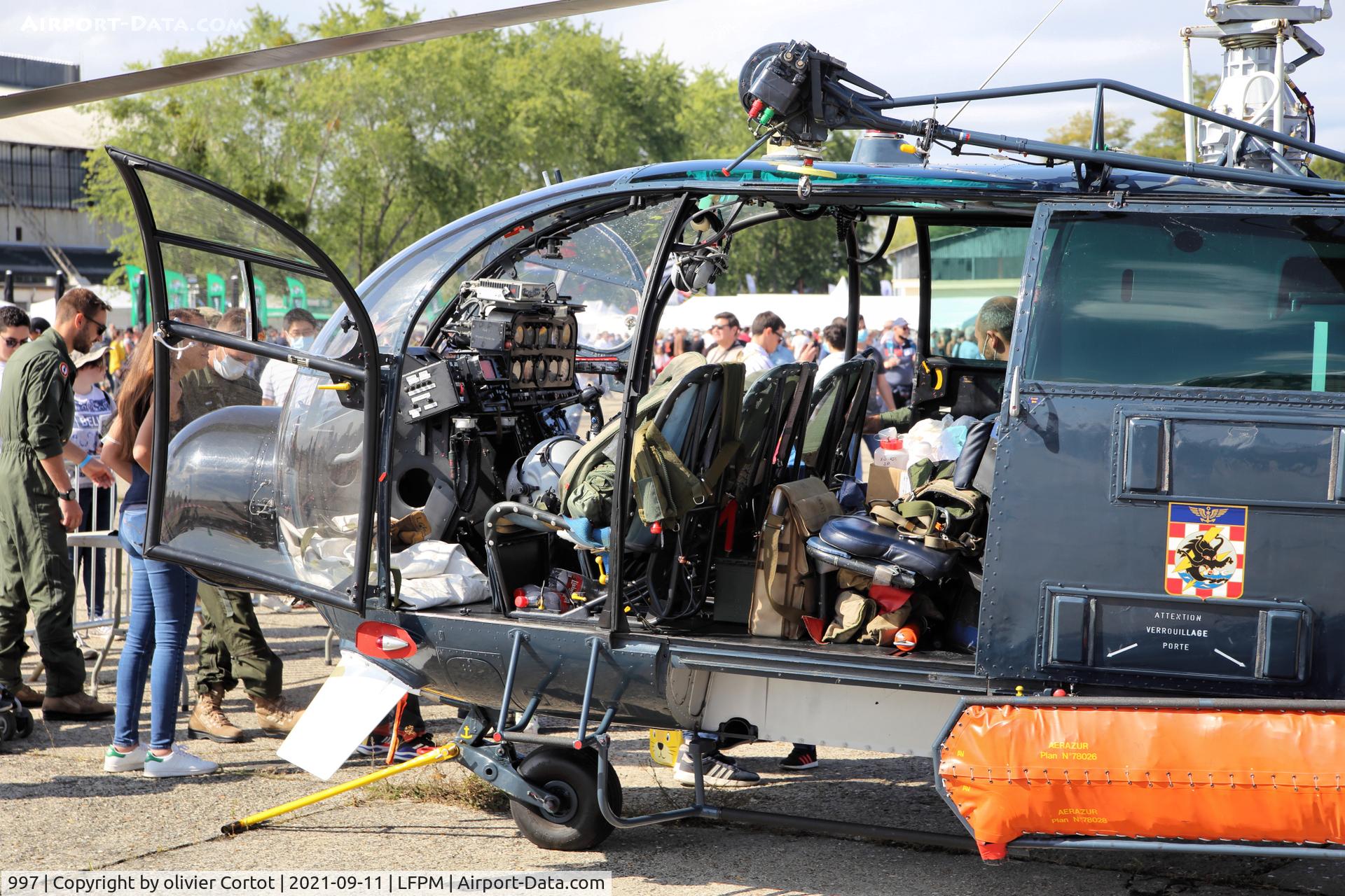 997, Aérospatiale SA-319B Alouette III C/N 1997, view on the cockpit