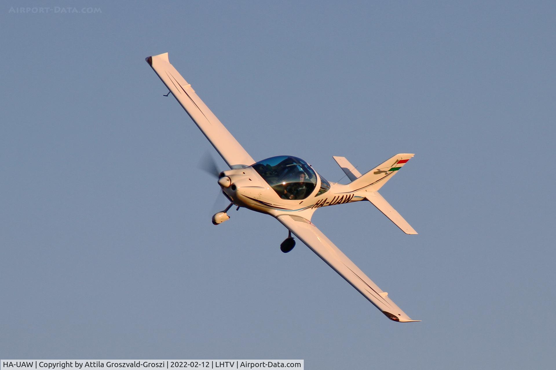 HA-UAW, TL Ultralight TL-2000 Sting Carbon S4 C/N 11ST366, LHTV - Tótvázsony-Kövesgyürpuszta Airfield, Hungary