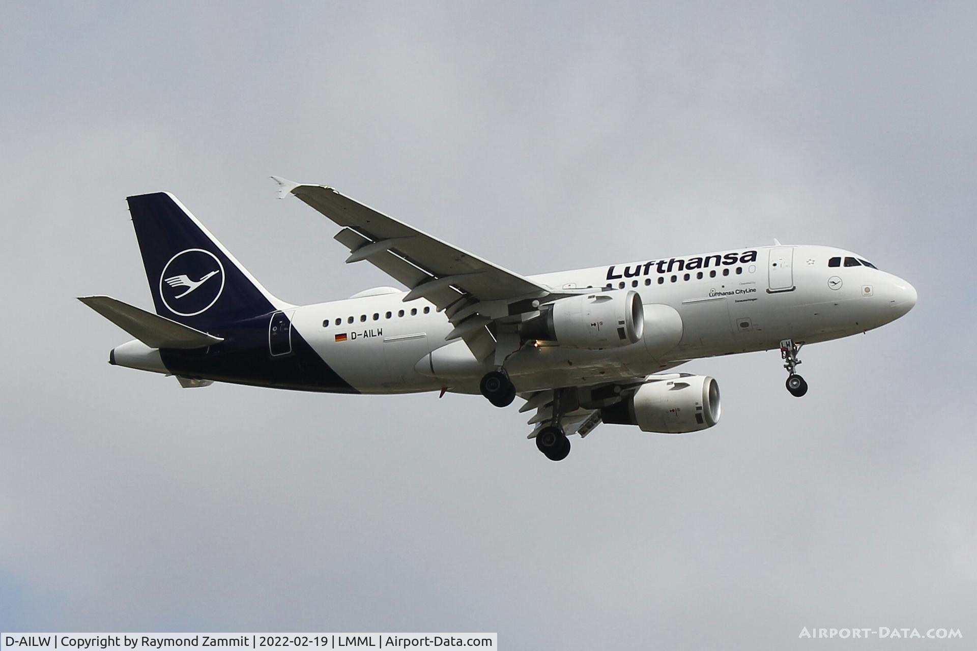 D-AILW, 1998 Airbus A319-114 C/N 853, A319 D-AILW Lufthansa