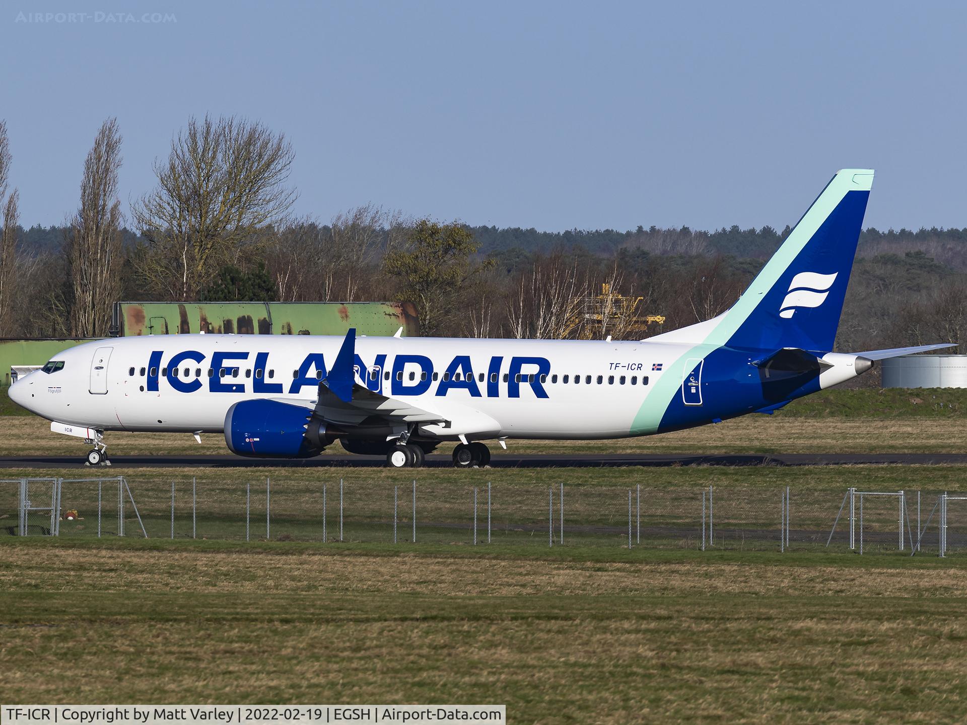 TF-ICR, 2021 Boeing 737-8 MAX C/N 44362, In temporary storage due to damage
