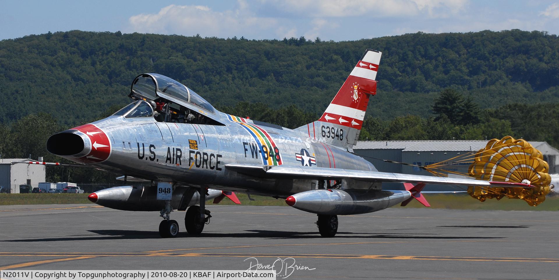 N2011V, 1958 North American F-100F Super Sabre C/N 243-224, taxing back to the hot ramp