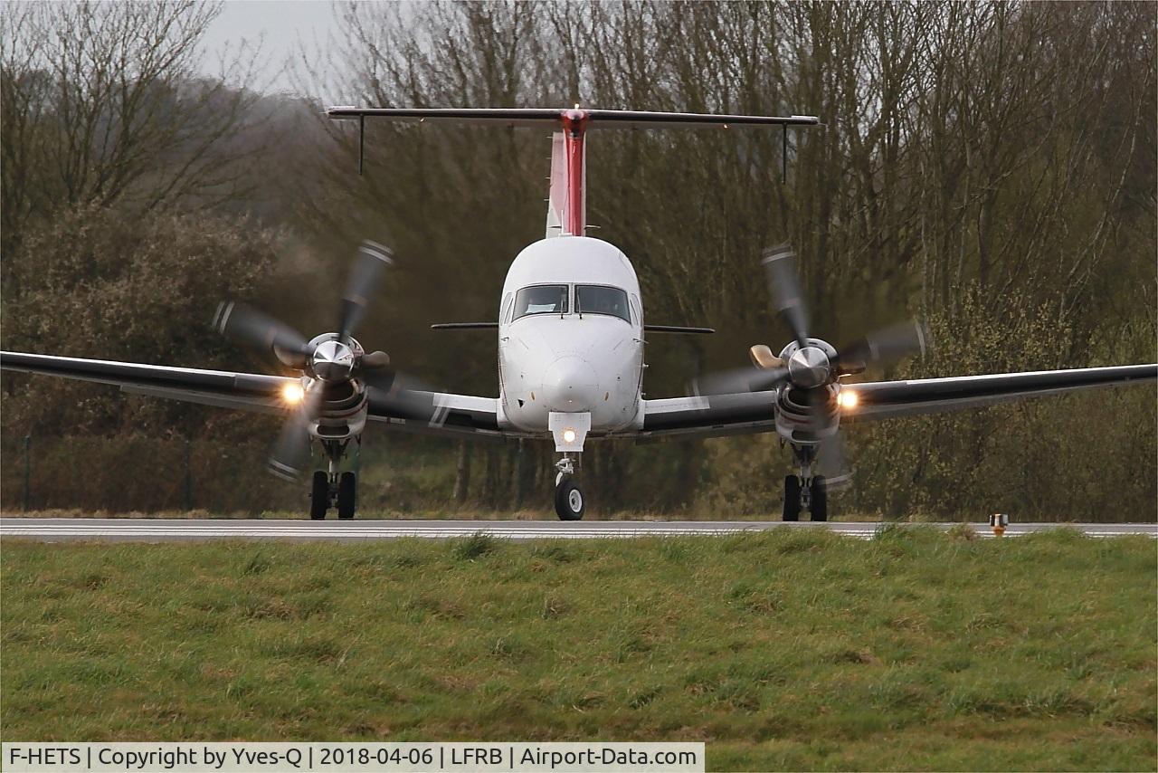 F-HETS, 1999 Raytheon 1900D C/N UE-360, Raytheon Aircraft Company 1900D, U-Turn rwy 25L, Brest-Bretagne Airport (LFRB-BES)