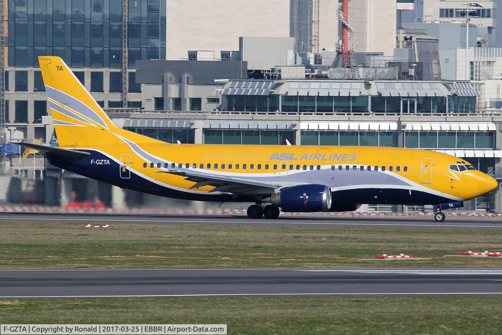 F-GZTA, 1998 Boeing 737-33V(QC) C/N 29333/3084, at bru