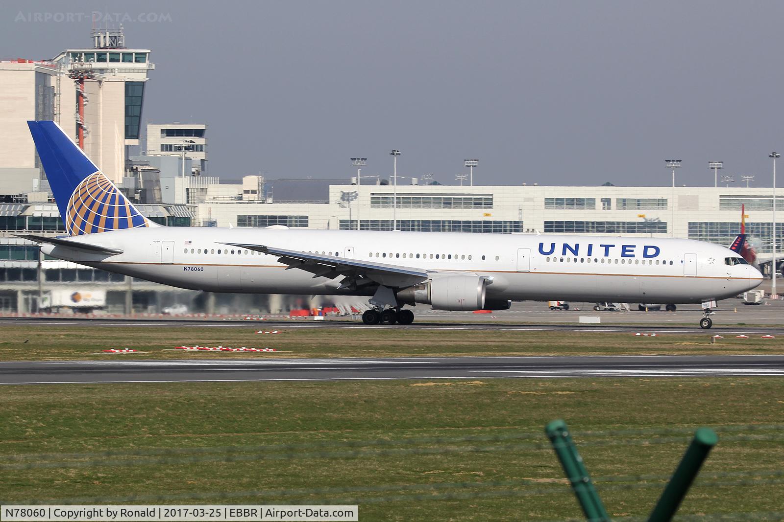 N78060, 2002 Boeing 767-424/ER C/N 29455, at bru