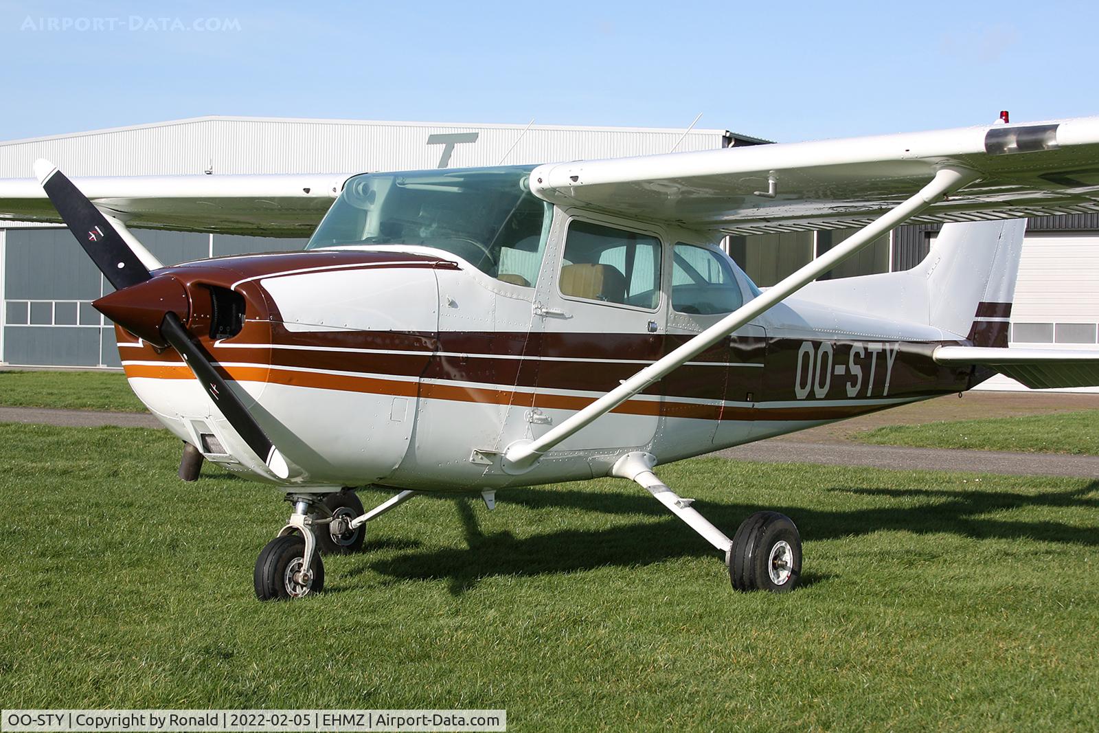 OO-STY, Cessna 172N C/N 17270980, at ehmz
