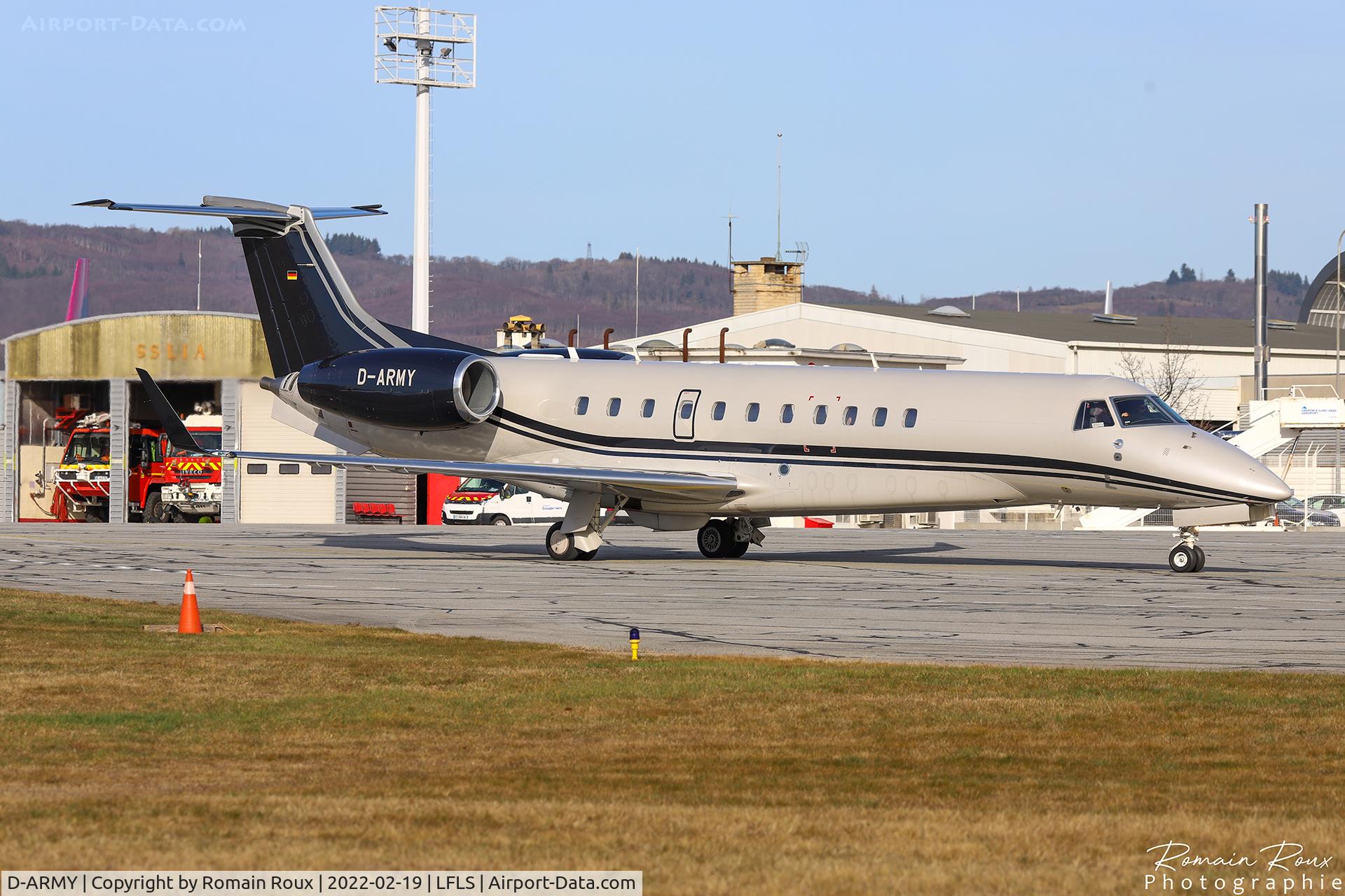 D-ARMY, 2017 Embraer EMB-135BJ Legacy C/N 14501229, Taxiing