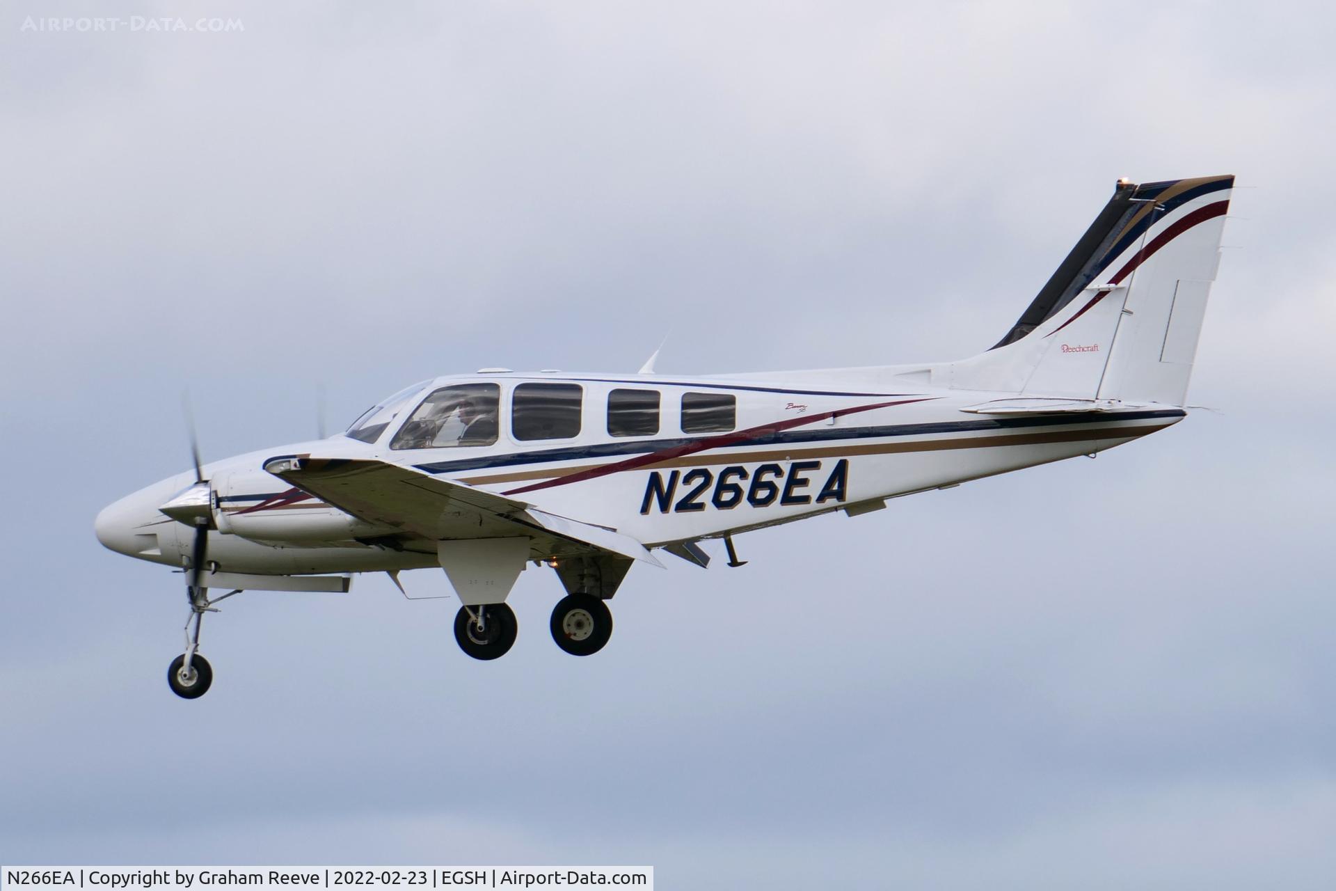 N266EA, Raytheon Aircraft Company 58 C/N TH-2031, Landing at Norwich.