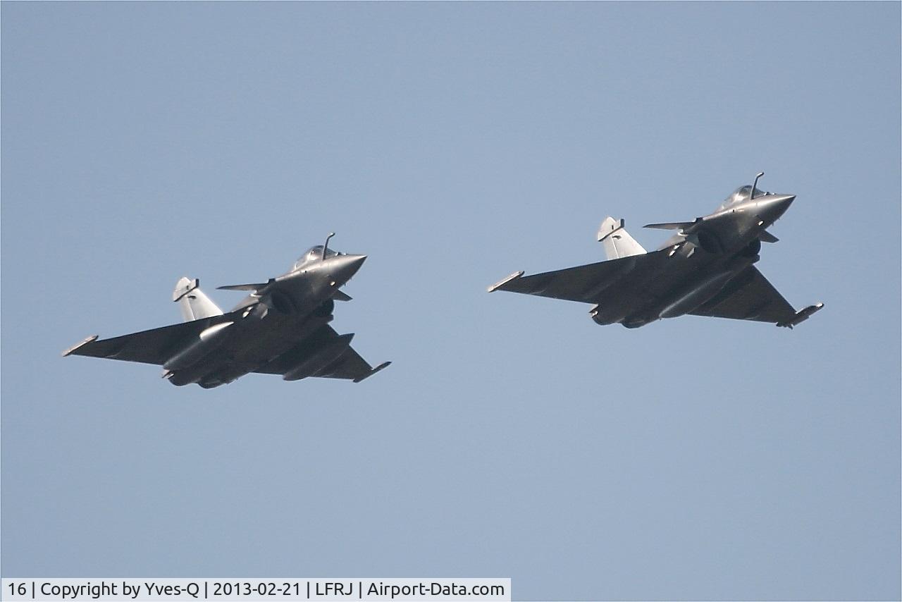 16, Dassault Rafale M C/N 16, Dassault Rafale M, Climbing from rwy 08, Landivisiau Naval Air Base (LFRJ)