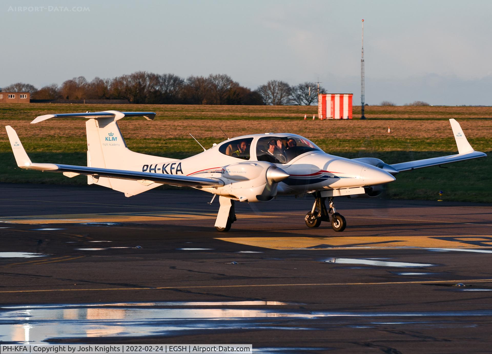 PH-KFA, 2014 Diamond DA-42NG Twin Star C/N 42.N138, Departing For Groningen.