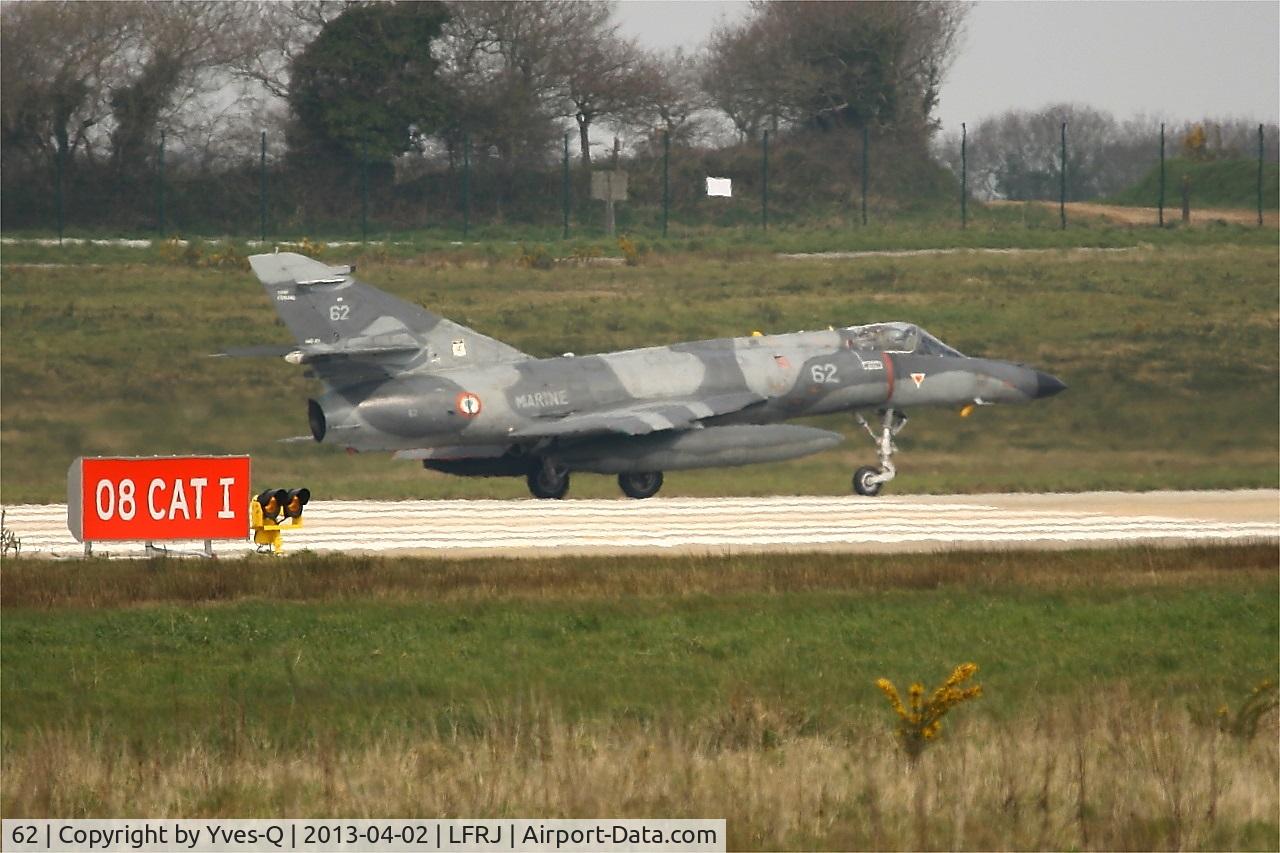 62, Dassault Super Etendard C/N 76, Dassault Super Etendard M (SEM), Ready to take off Rwy 08, Landivisiau Naval Air Base (LFRJ)