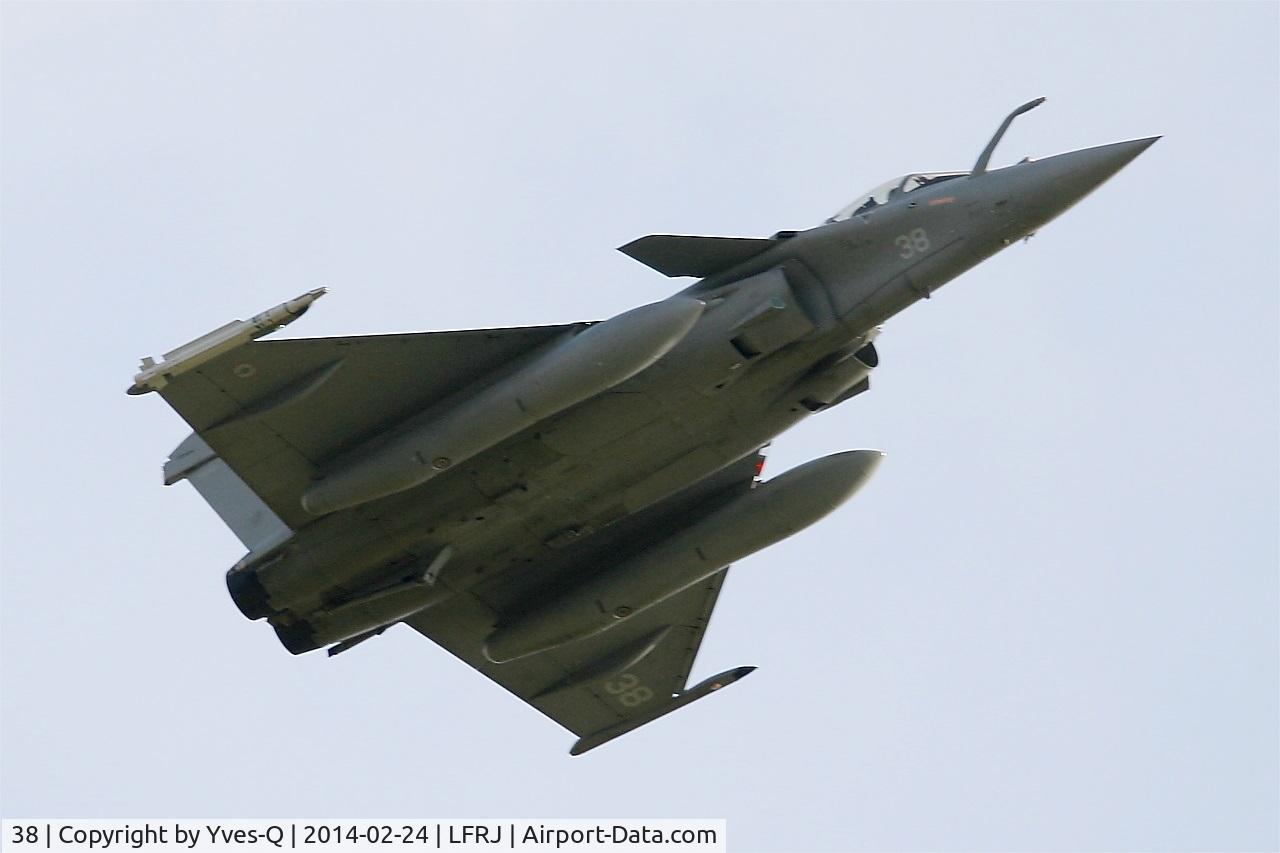 38, 2013 Dassault Rafale M C/N 38, Dassault Rafale M, Climbing from rwy 26, Landivisiau naval air base (LFRJ)