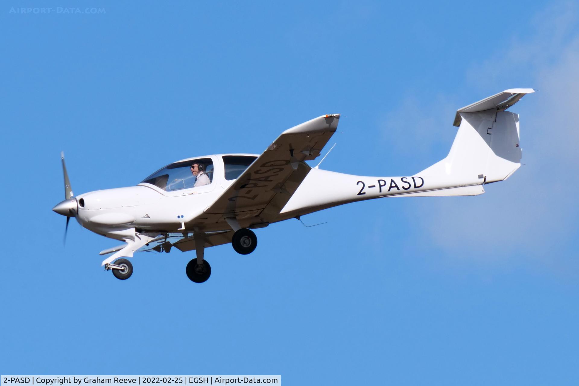 2-PASD, Diamond DA-40D Diamond Star Diamond Star C/N D4.293, Landing at Norwich.
