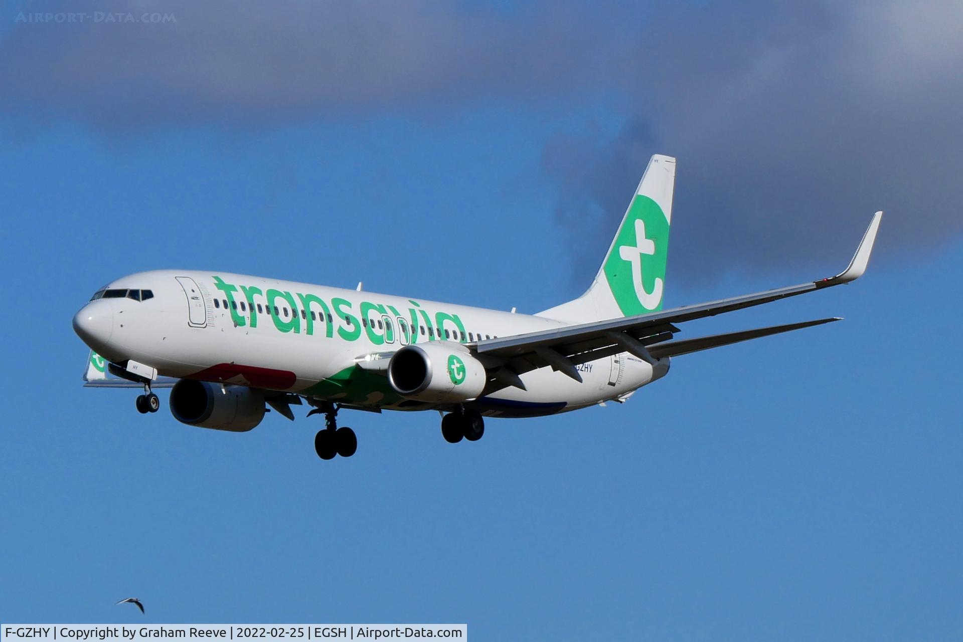 F-GZHY, 2016 Boeing 737-8K2 C/N 41344, Landing at Norwich.
