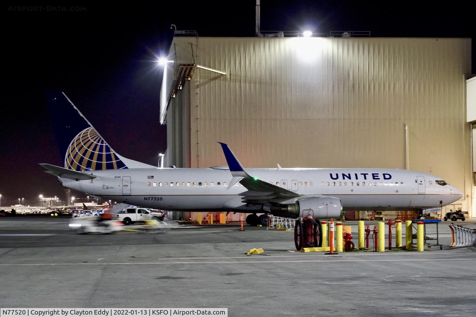 N77520, 2010 Boeing 737-824 C/N 31658, SFO 2022.