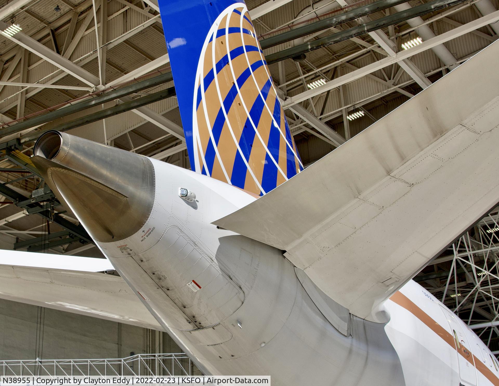 N38955, 2015 Boeing 787-9 Dreamliner C/N 37814, SFO 2022.