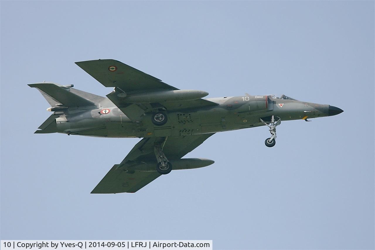 10, Dassault Super Etendard C/N 10, Dassault Super Etendard M, On final rwy 08, Landivisiau Naval Air Base (LFRJ)
