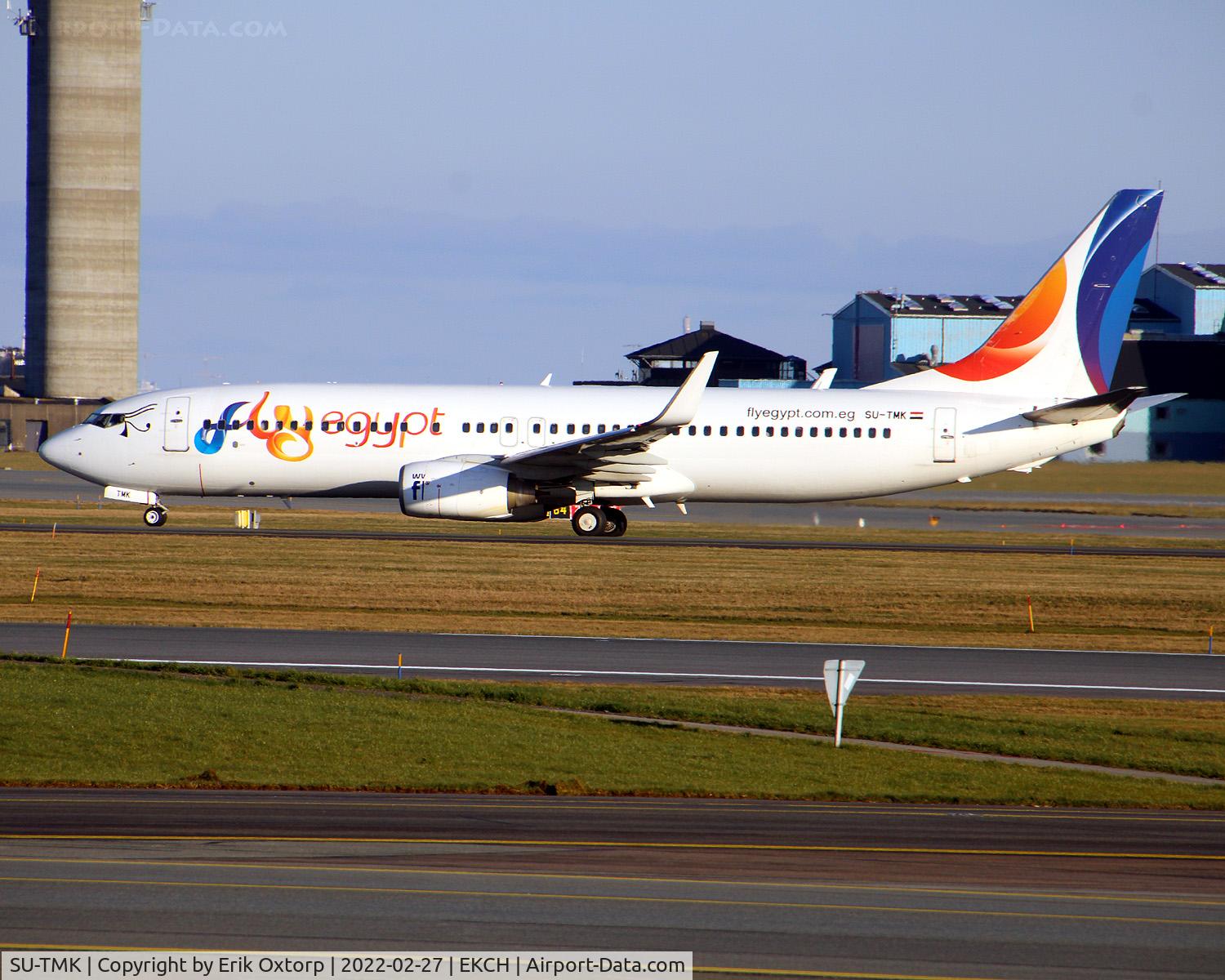 SU-TMK, 2009 Boeing 737-82R C/N 35702, SU-TMK landed rw 22L