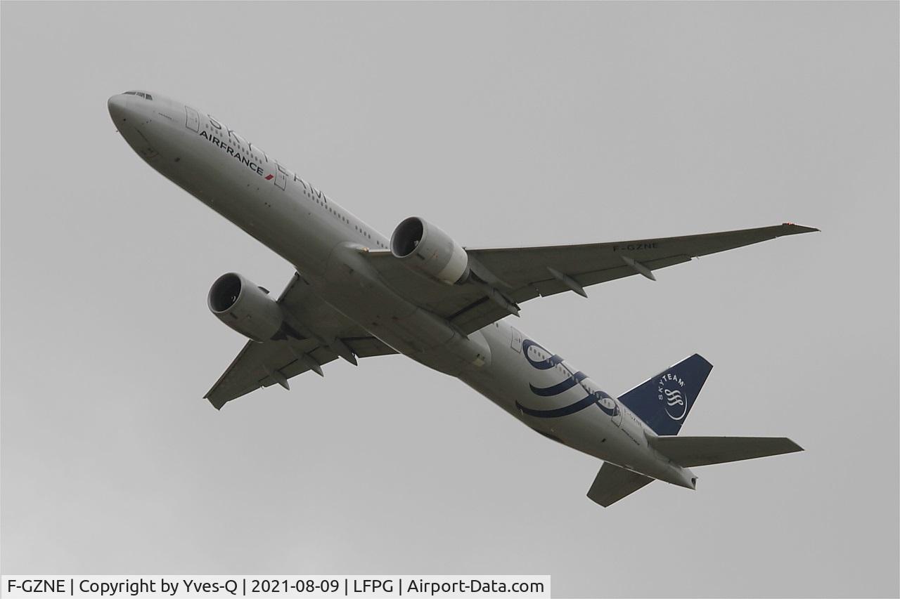 F-GZNE, 2009 Boeing 777-328/ER C/N 37432, Boeing 777-328 ER, Take off rwy 06R, Roissy Charles De Gaulle airport (LFPG-CDG)