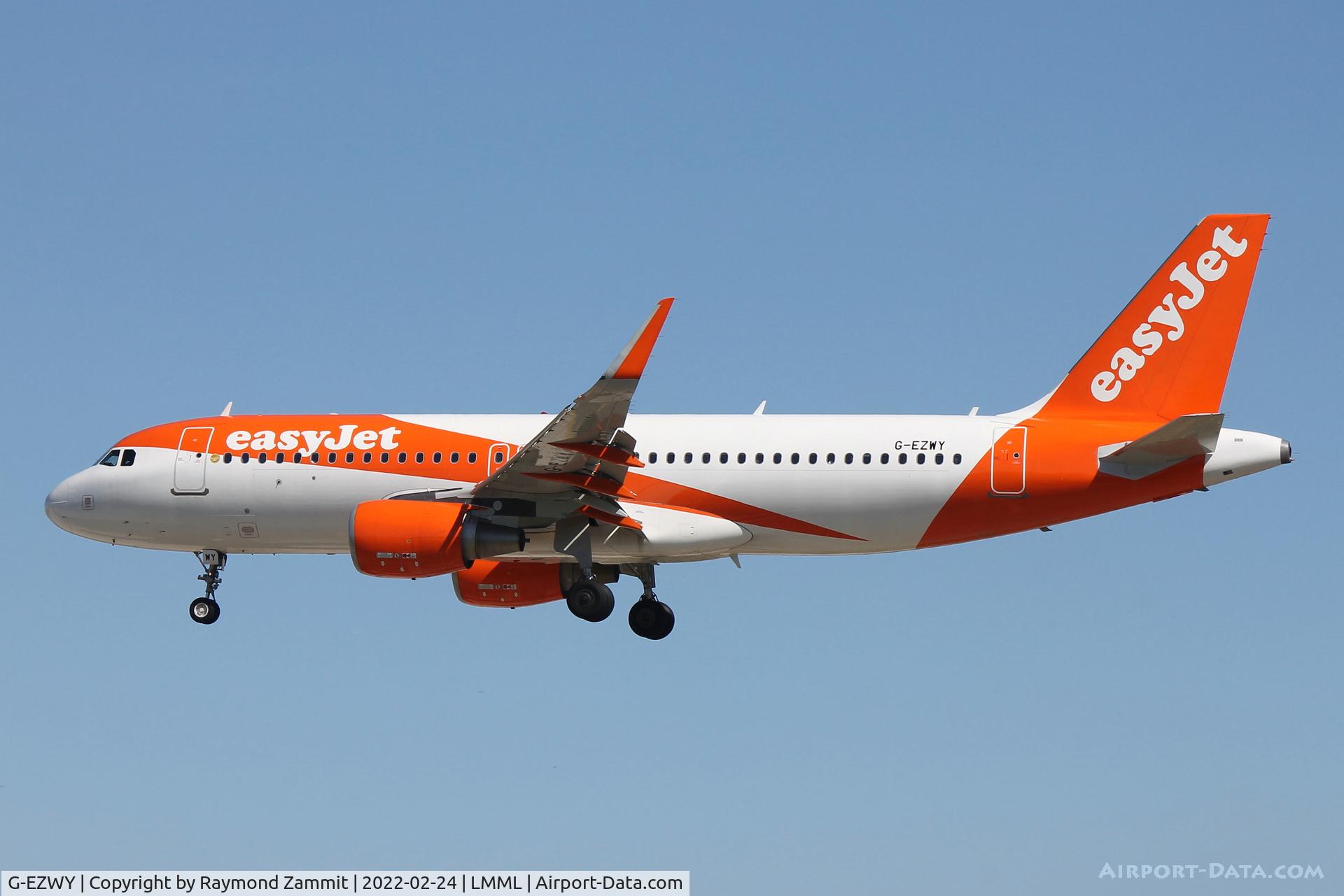 G-EZWY, 2014 Airbus A320-214 C/N 6267, A320 G-EZWY Easyjet