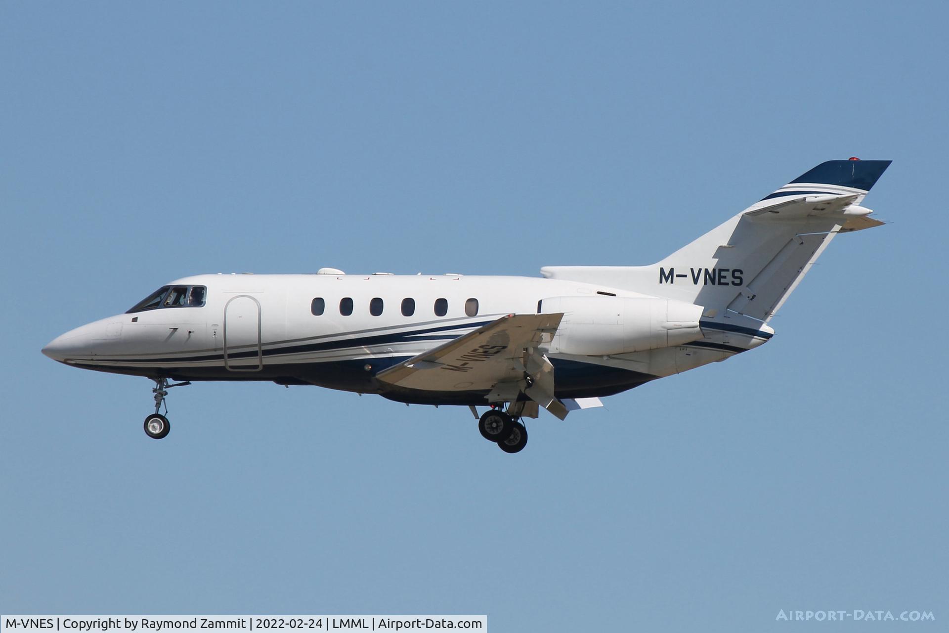 M-VNES, 1998 Raytheon Hawker 800XP C/N 258392, Raytheon Hawker 800XP M-VNES