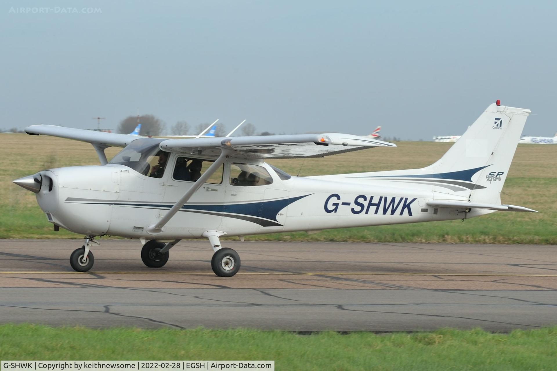 G-SHWK, 2004 Cessna 172S Skyhawk SP C/N 172S9642, Arriving at Norwich.