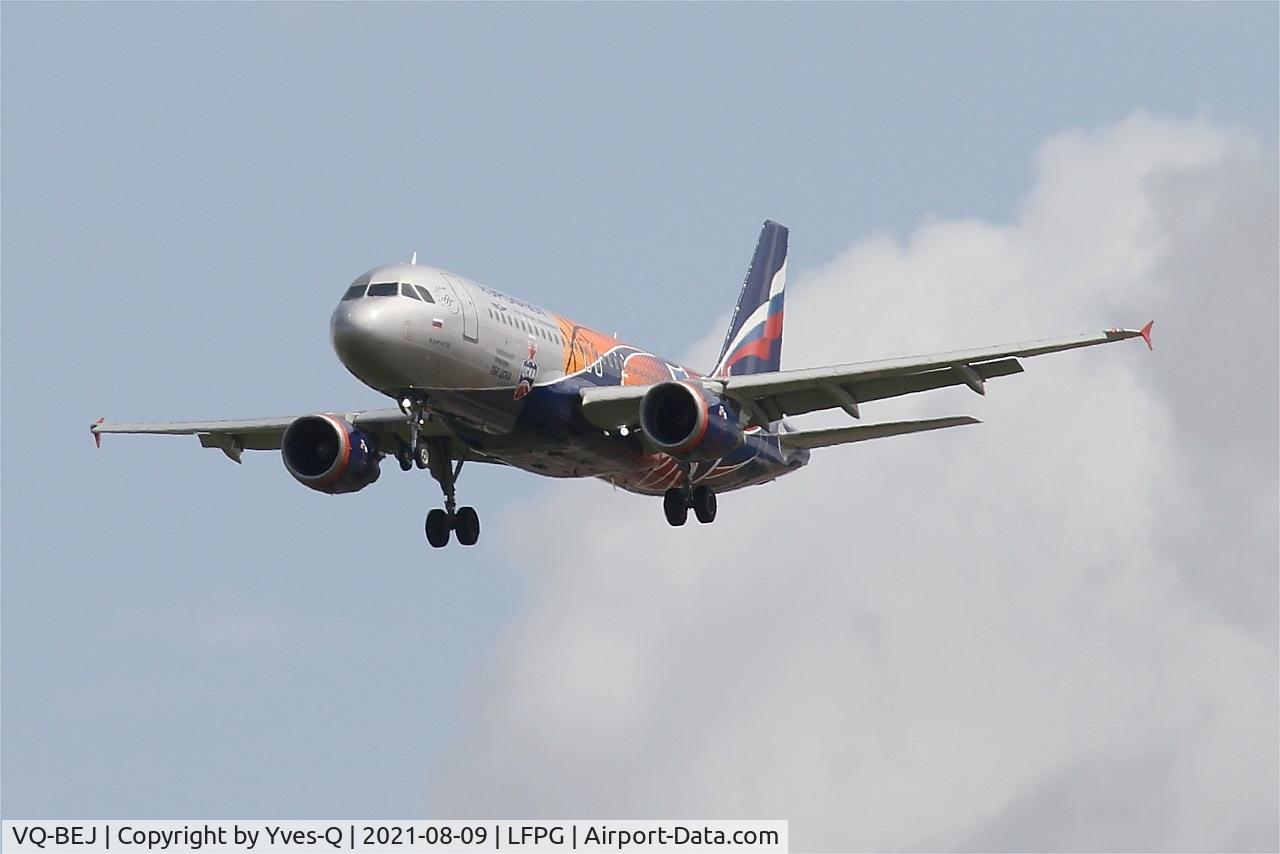 VQ-BEJ, 2010 Airbus A320-214 C/N 4160, Airbus A320-214, On final Rwy 26L, Roissy Charles De Gaulle Airport (LFPG-CDG)