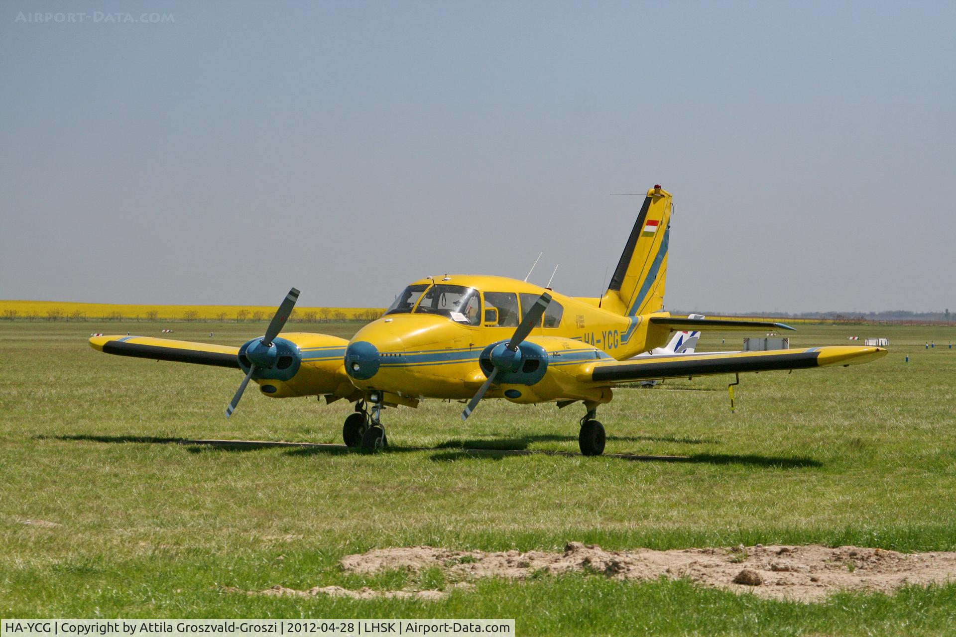 HA-YCG, 1960 Piper PA-23-250 Aztec C/N 27-334, LHSK - Siófok, Kiliti Airport, Hungary