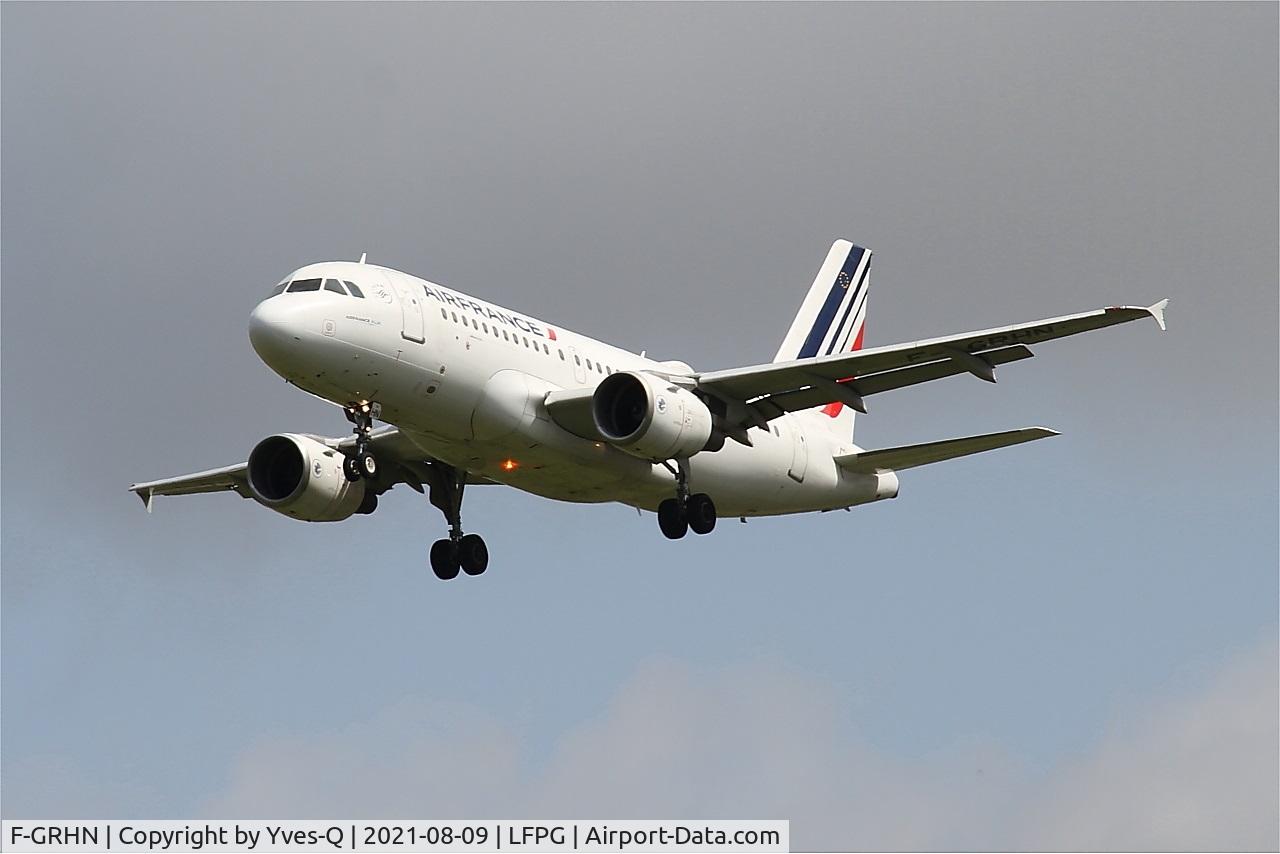 F-GRHN, 2000 Airbus A319-111 C/N 1267, Airbus A319-111, Short approach rwy 26L, Roissy Charles De Gaulle airport (LFPG-CDG)