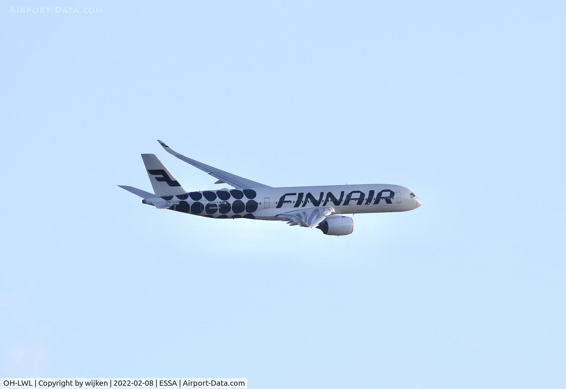 OH-LWL, 2017 Airbus A350-941 C/N 0134, RWY 19R