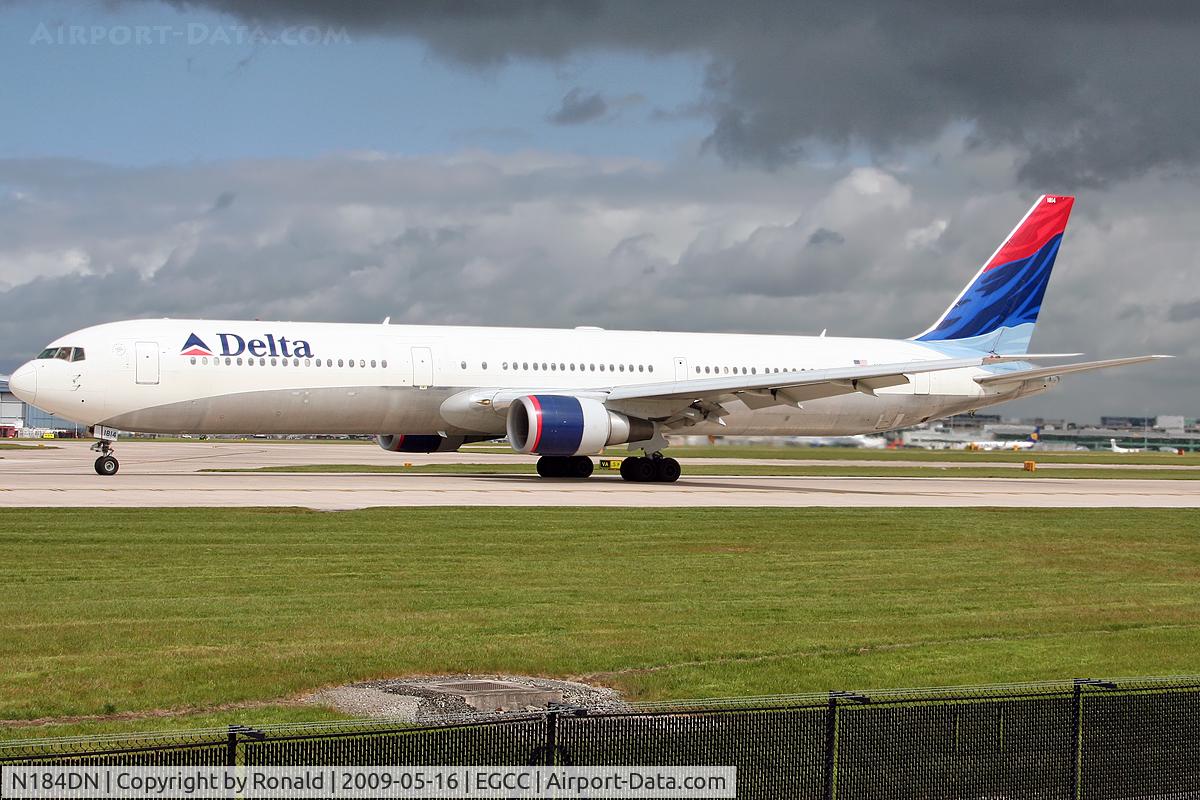 N184DN, 1993 Boeing 767-332 C/N 27111, at man