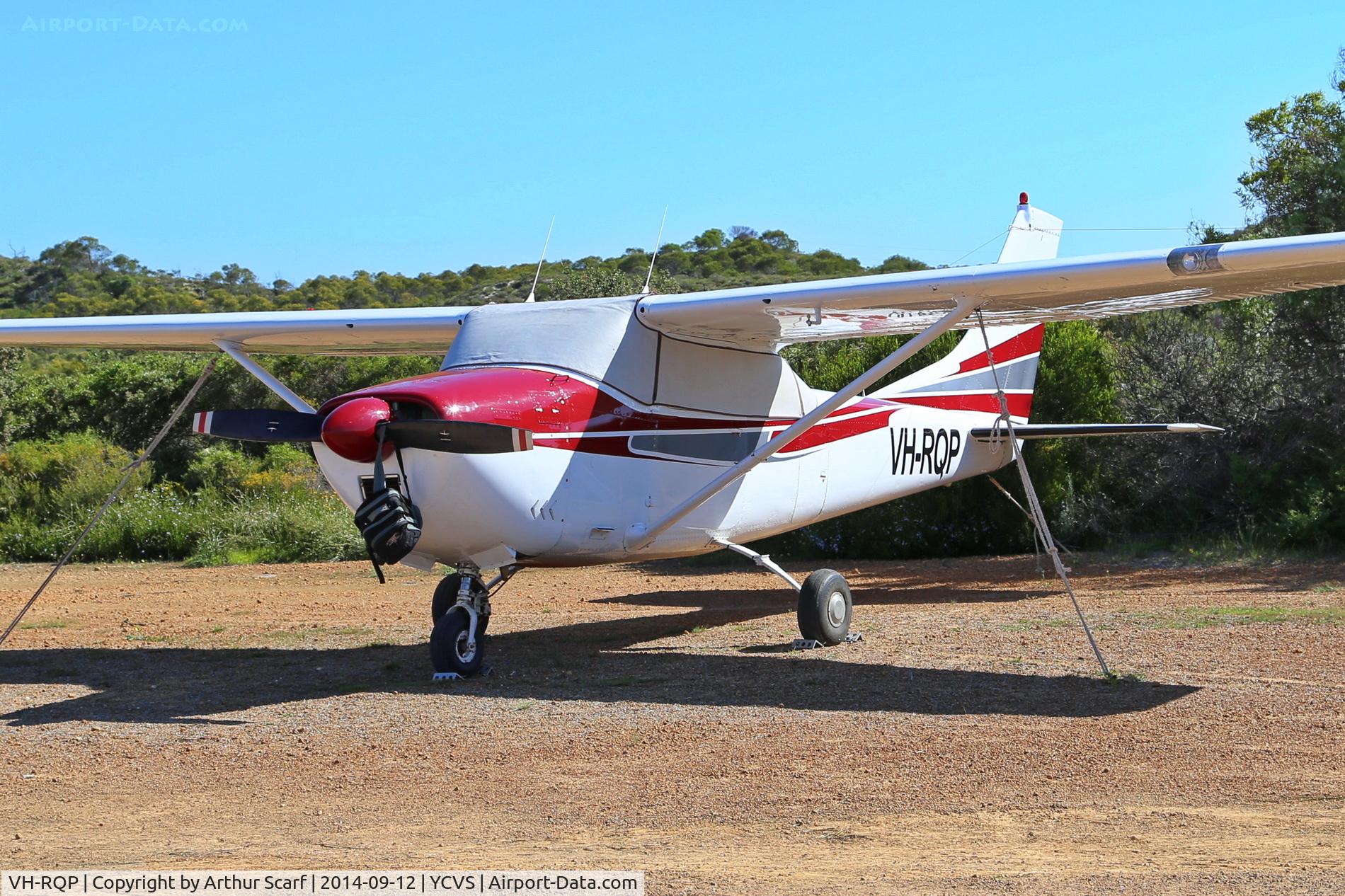 VH-RQP, 1962 Cessna 182E Skylane C/N 182-54173, VH-RQP Cervantes WA 2014 - Previous registration P2-ROP
Current registration VH-ROP