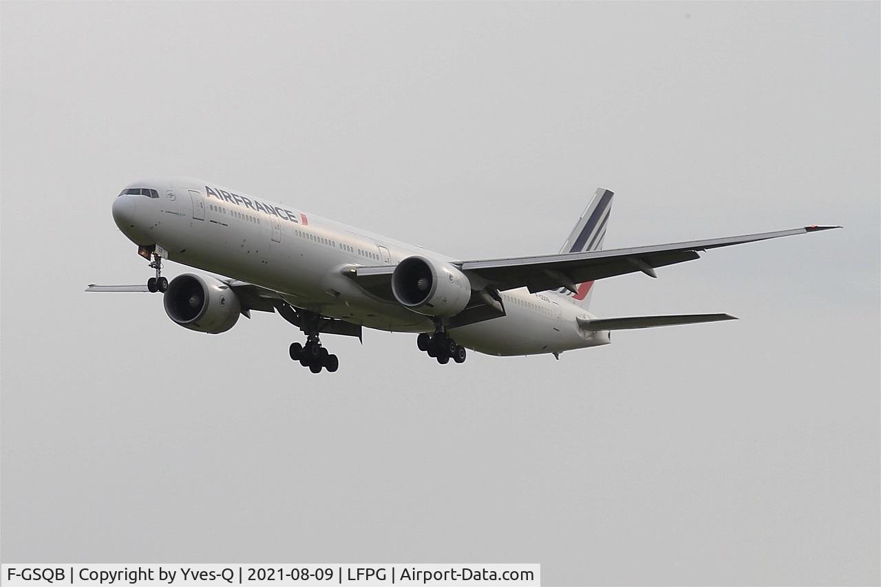 F-GSQB, 2004 Boeing 777-328/ER C/N 32724, Boeing 777-328ER, Short approach rwy26L, Roissy Charles De Gaulle airport (LFPG-CDG)