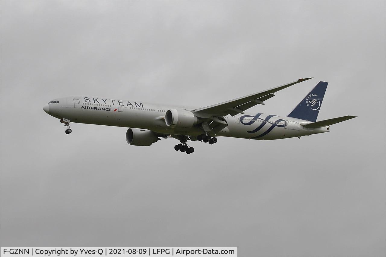 F-GZNN, 2012 Boeing 777-328/ER C/N 40376, Boeing 777-328ER, On final rwy 26L, Roissy Charles De Gaulle airport (LFPG-CDG)