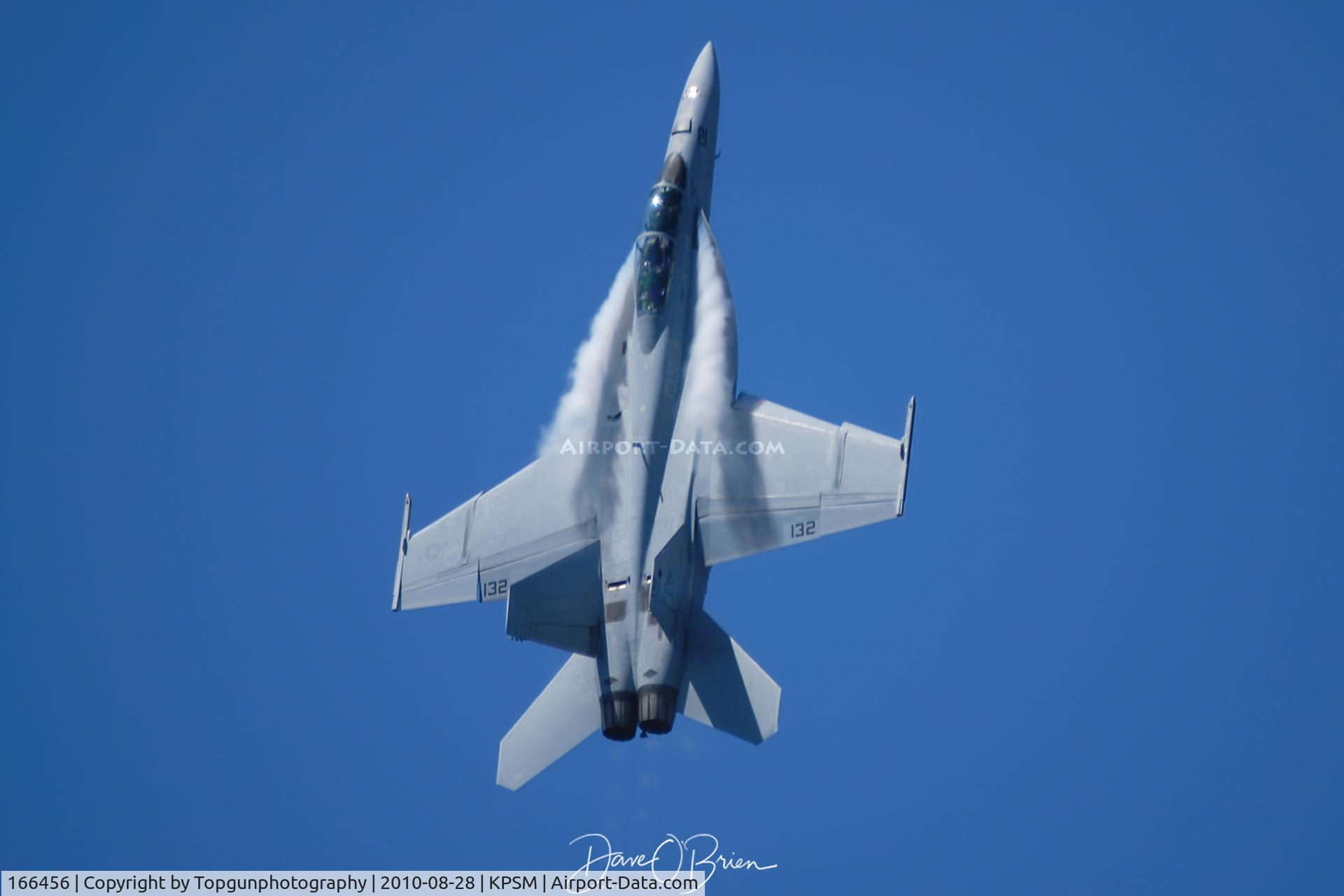 166456, Boeing F/A-18F Super Hornet C/N F091, climbing to the moon