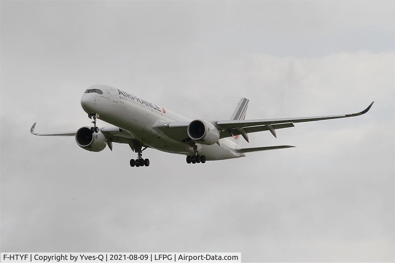 F-HTYF, 2020 Airbus A350-941 C/N 422, Airbus A350-941, Short approach rwy 26L, Roissy Charles De Gaulle airport (LFPG-CDG)