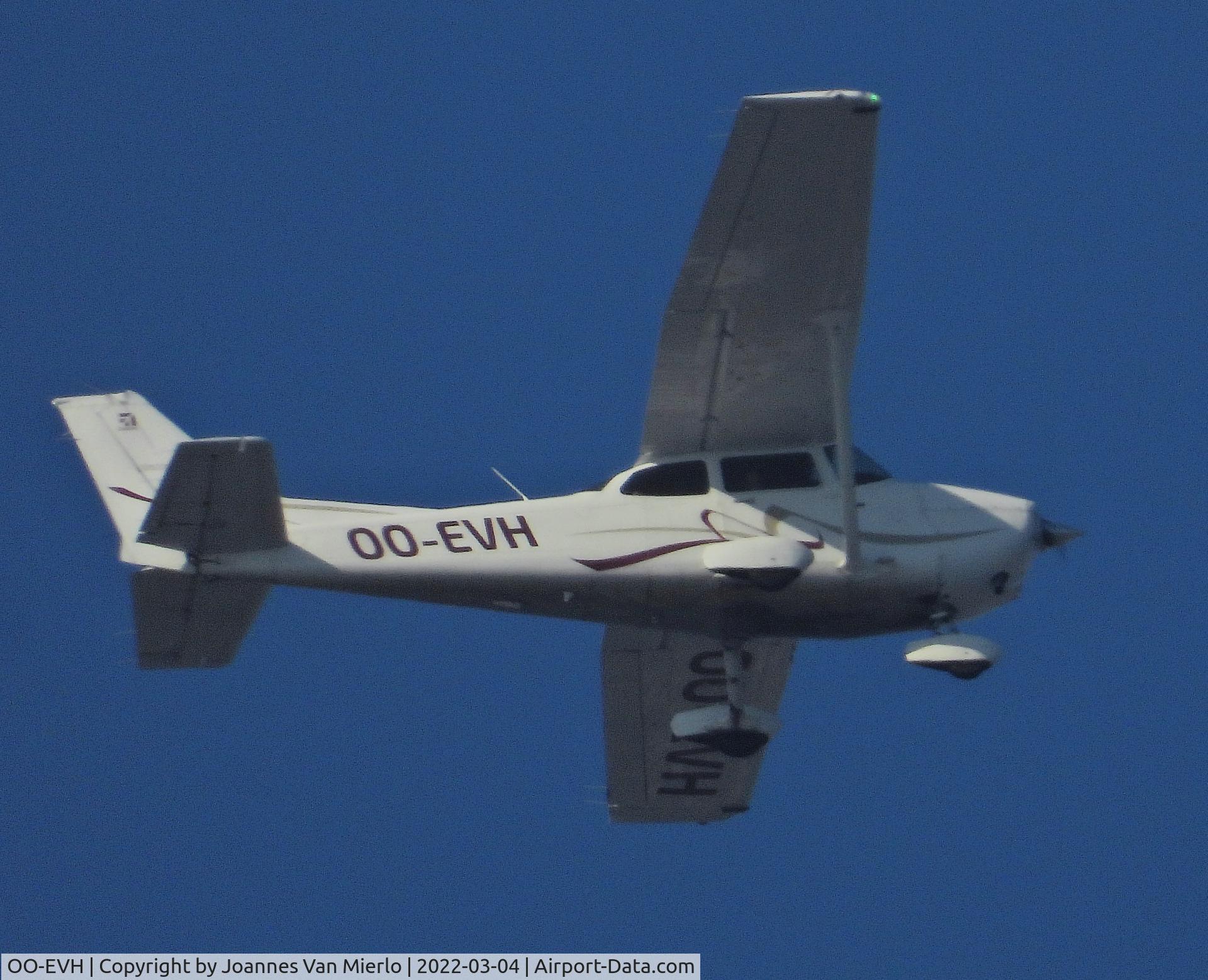 OO-EVH, 2008 Cessna 172S Skyhawk SP C/N 172S10755, Over Ghent, Belgium