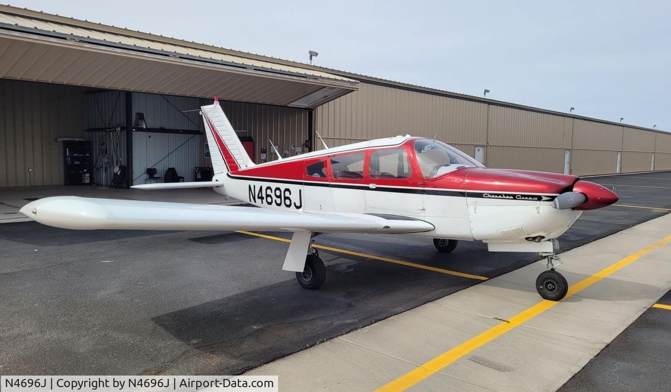 N4696J, 1968 Piper PA-28R-180 Cherokee Arrow C/N 28R-30599, 1968 Piper PA-28R-180