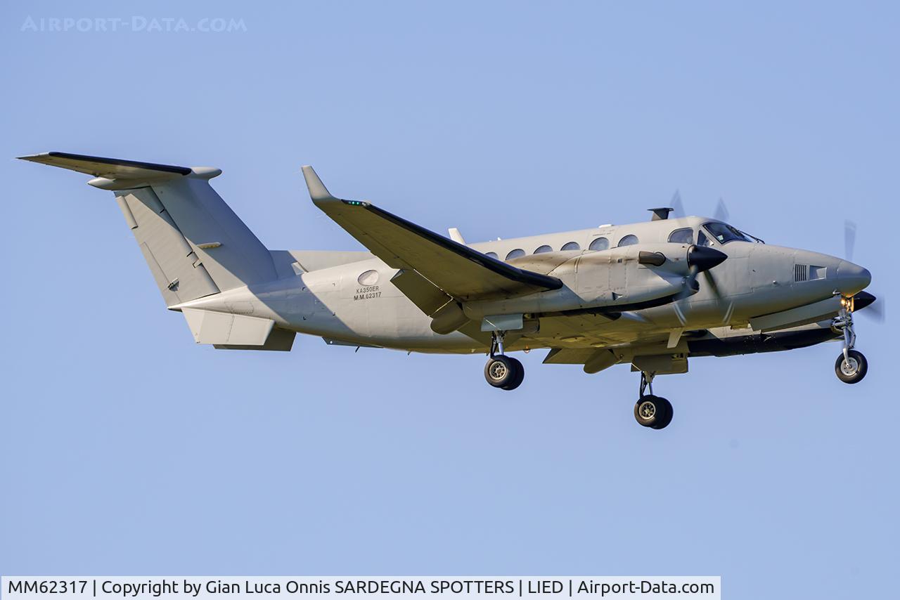 MM62317, Beechcraft 350ER King Air C/N Not found MM62317, LANDING 35L