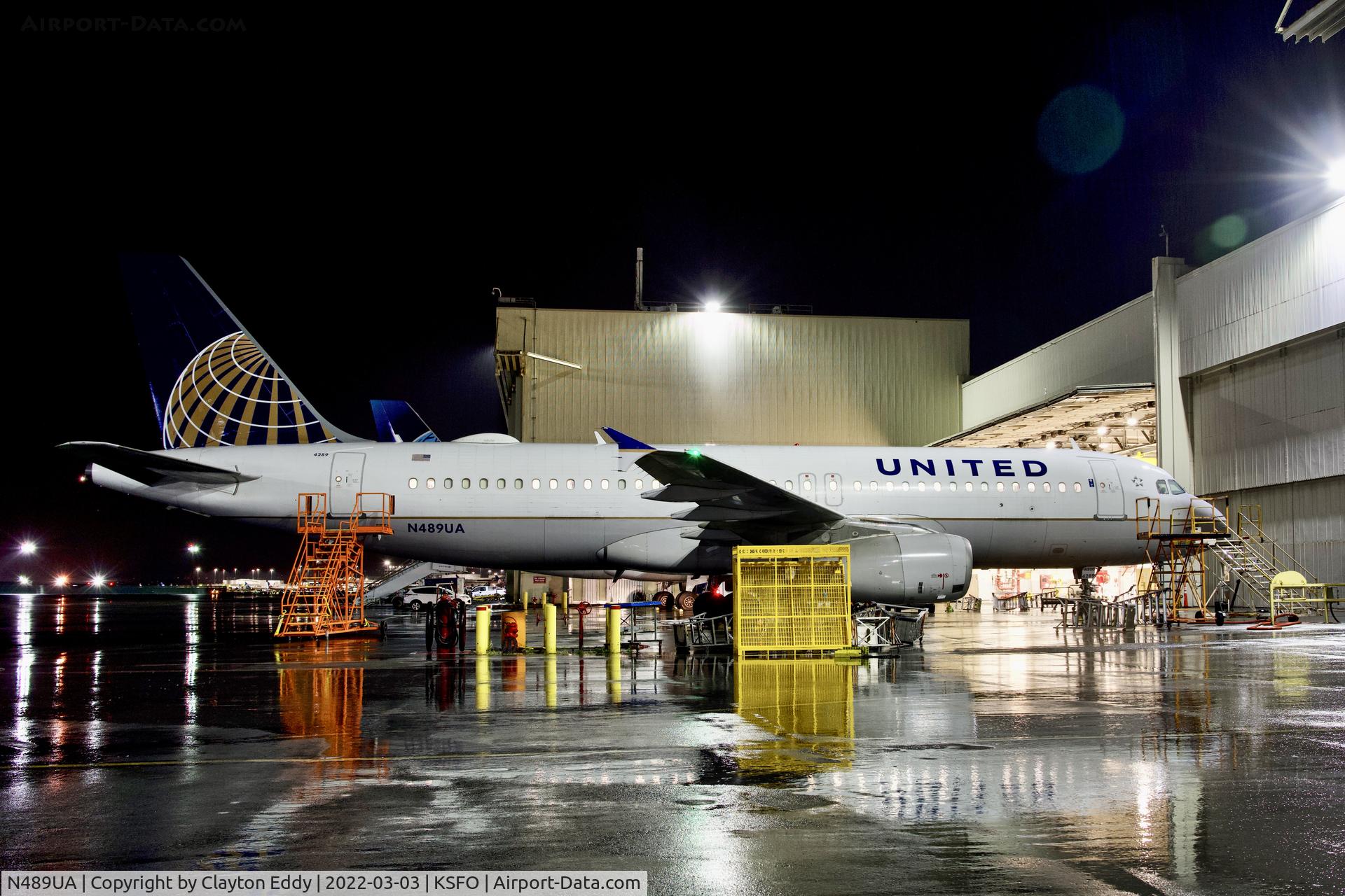N489UA, 2002 Airbus A320-232 C/N 1702, SFO 2022.