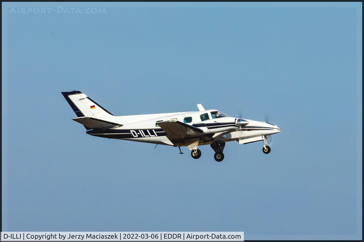 D-ILLI, 1980 Beech B-60 Duke C/N P-537, 1980 Beech B-60