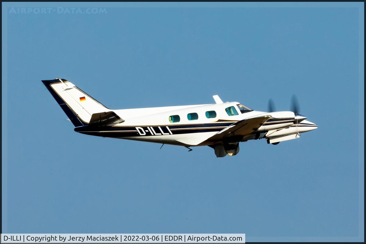 D-ILLI, 1980 Beech B-60 Duke C/N P-537, 1980 Beech B-60