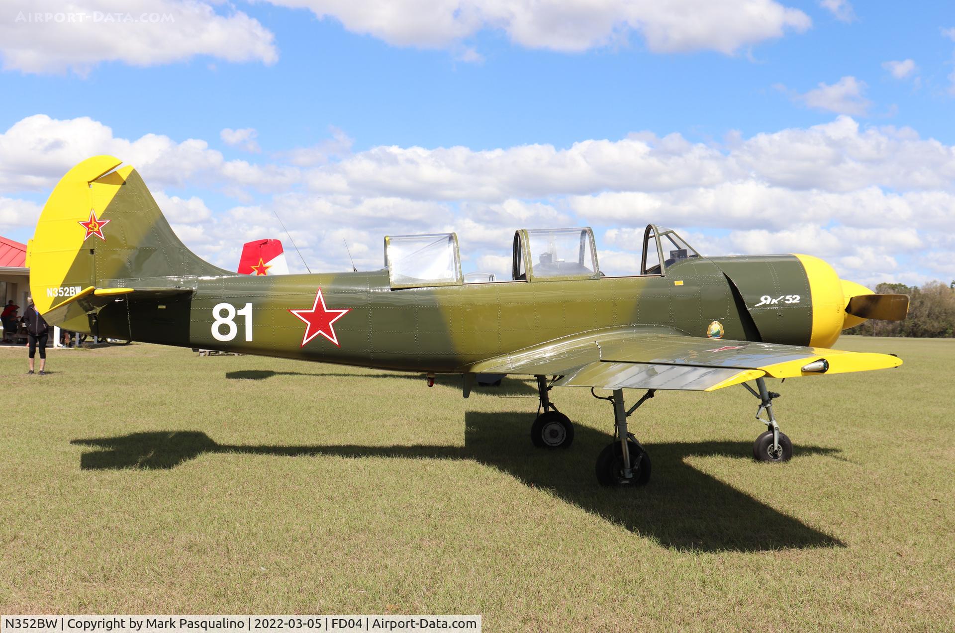 N352BW, 1983 Yakovlev (Aerostar) Yak-52 C/N 833412, Yak-52