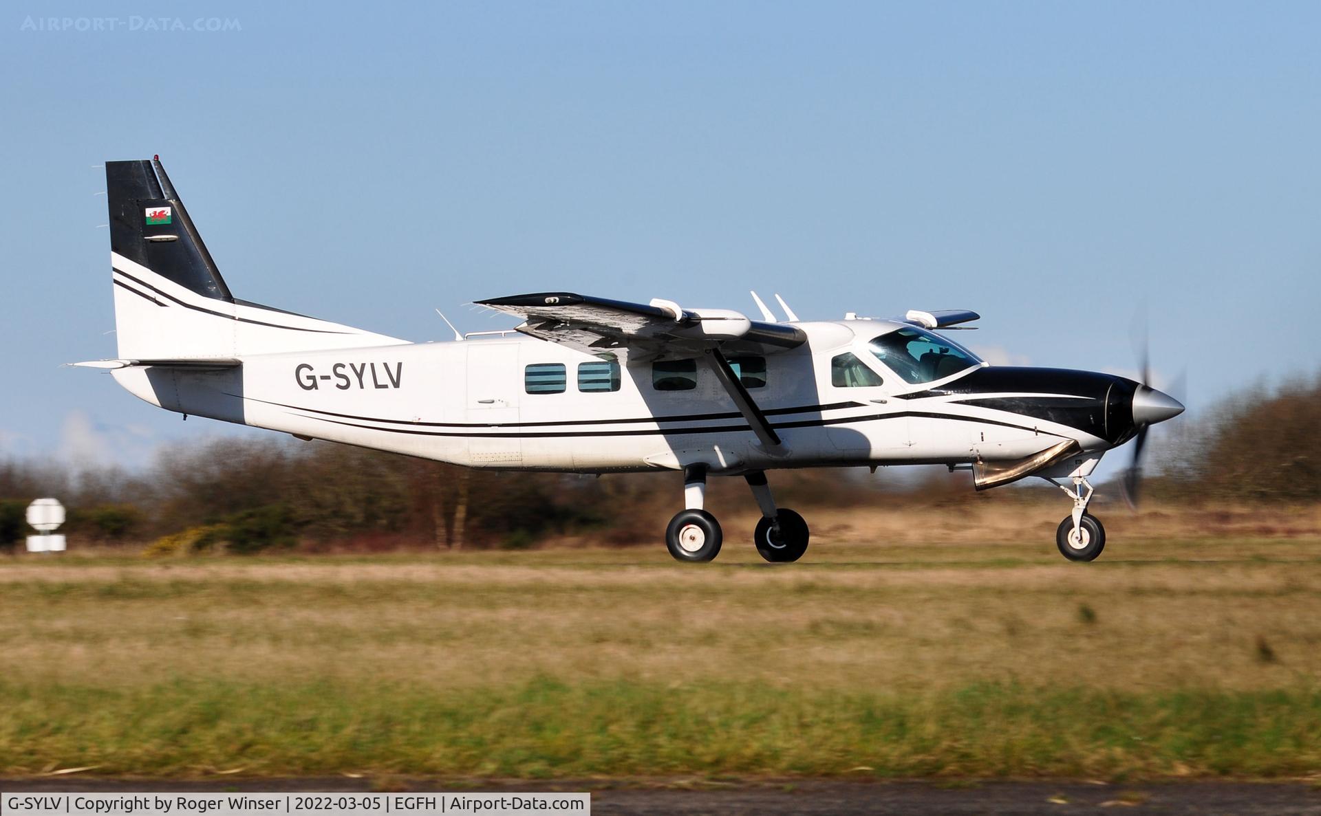 G-SYLV, 2002 Cessna 208B  Grand Caravan C/N 208B0936, Resident aircraft departing Runway 04.