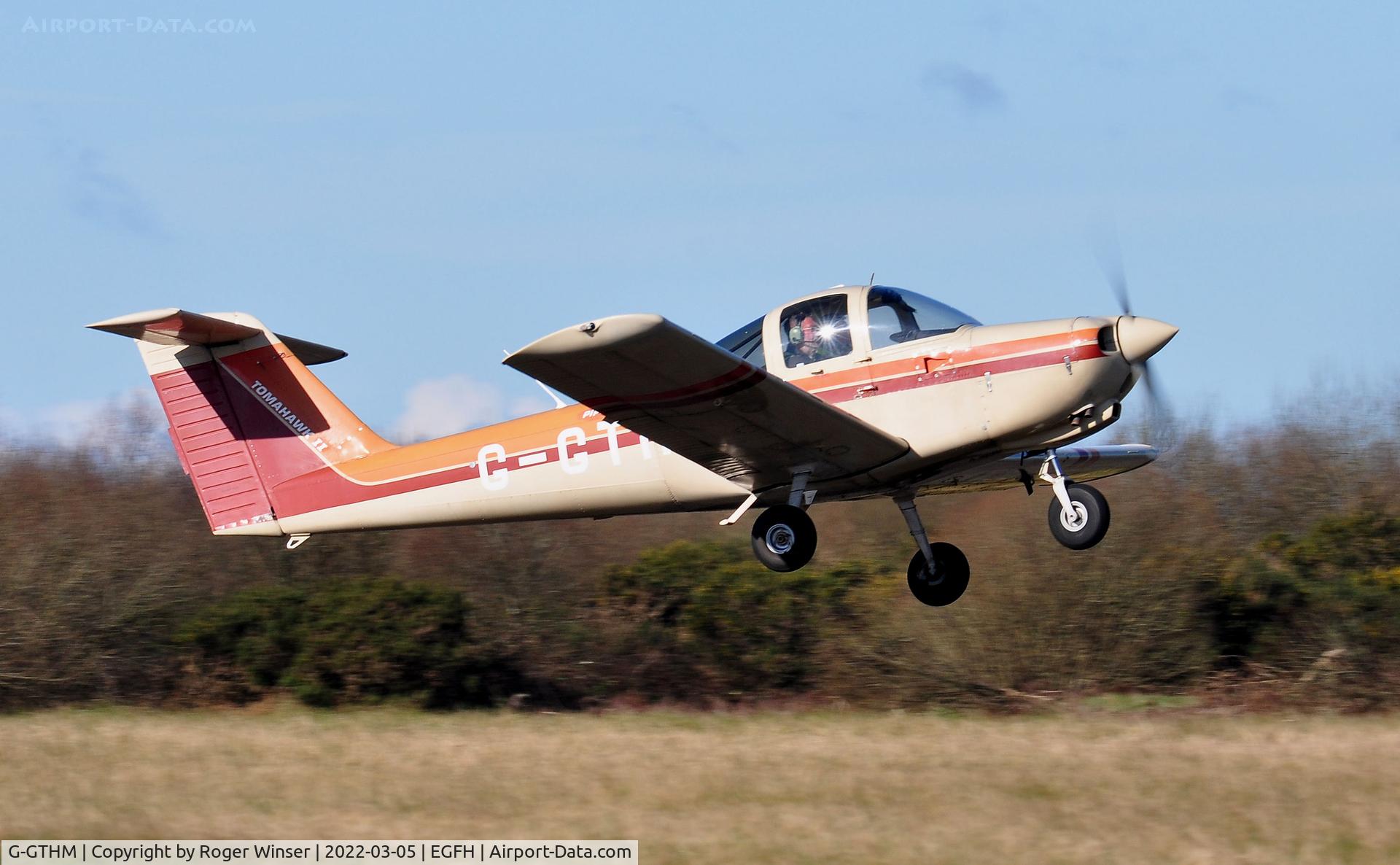 G-GTHM, 1981 Piper PA-38-112 Tomahawk Tomahawk C/N 38-81A0171, Resident aircraft touch and go Runway 04.